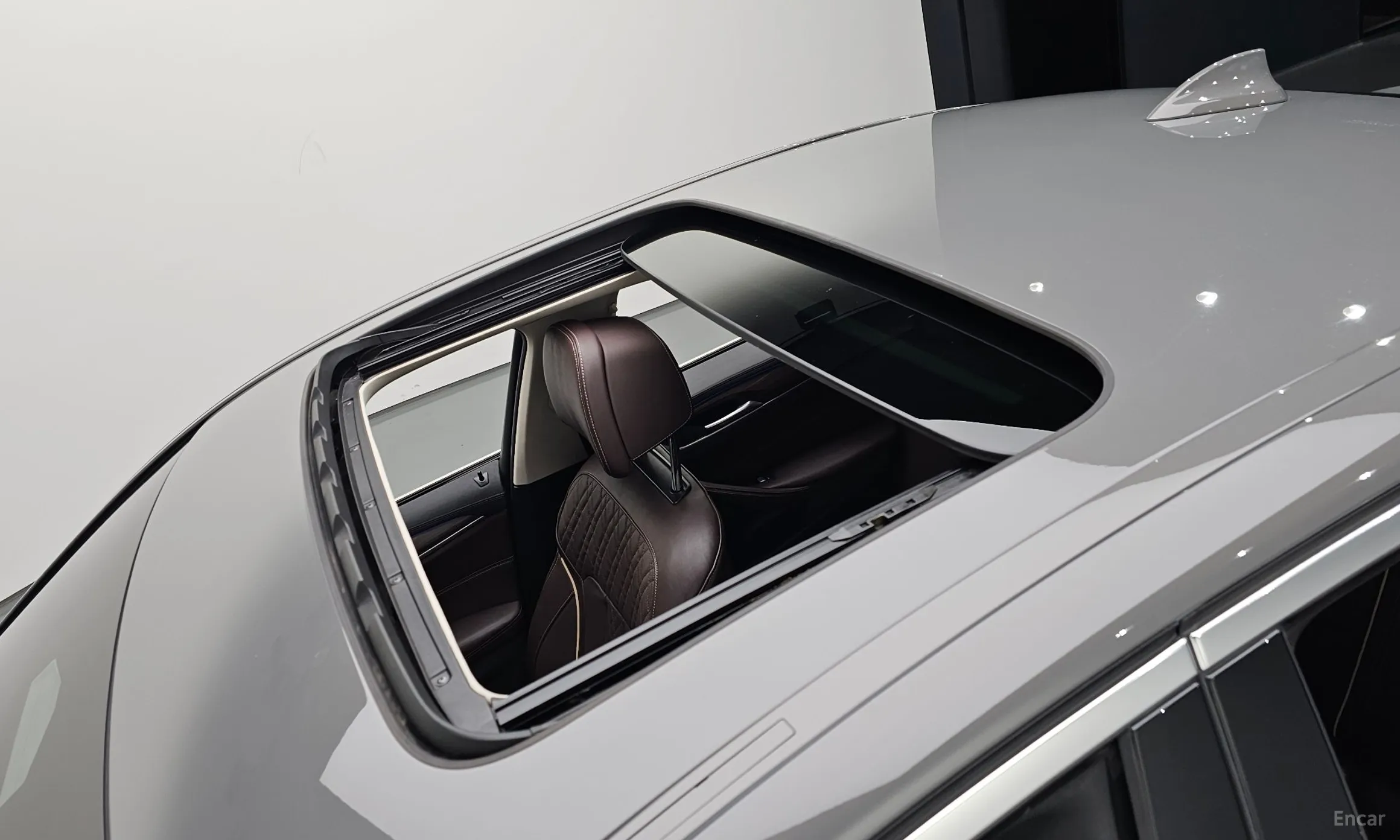 BMW 5 Series (G30) превью 20