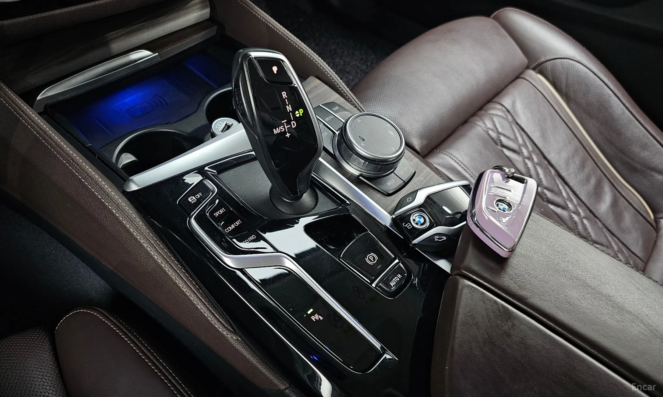 BMW 5 Series (G30) превью 9