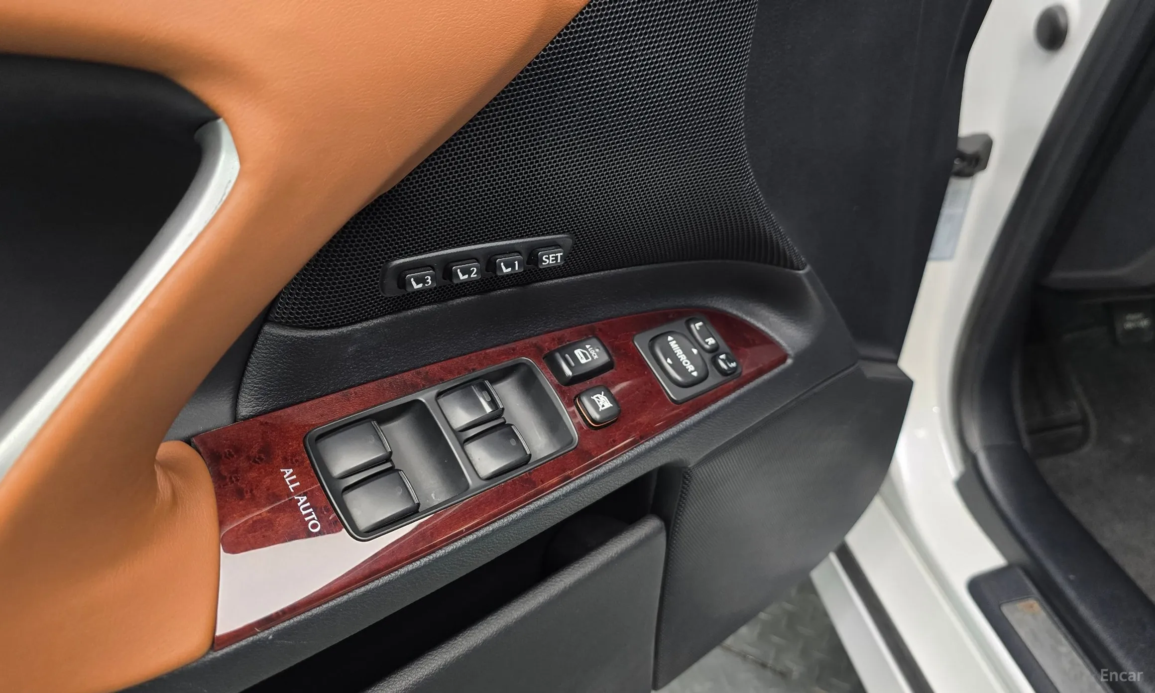 Lexus IS250 превью 15