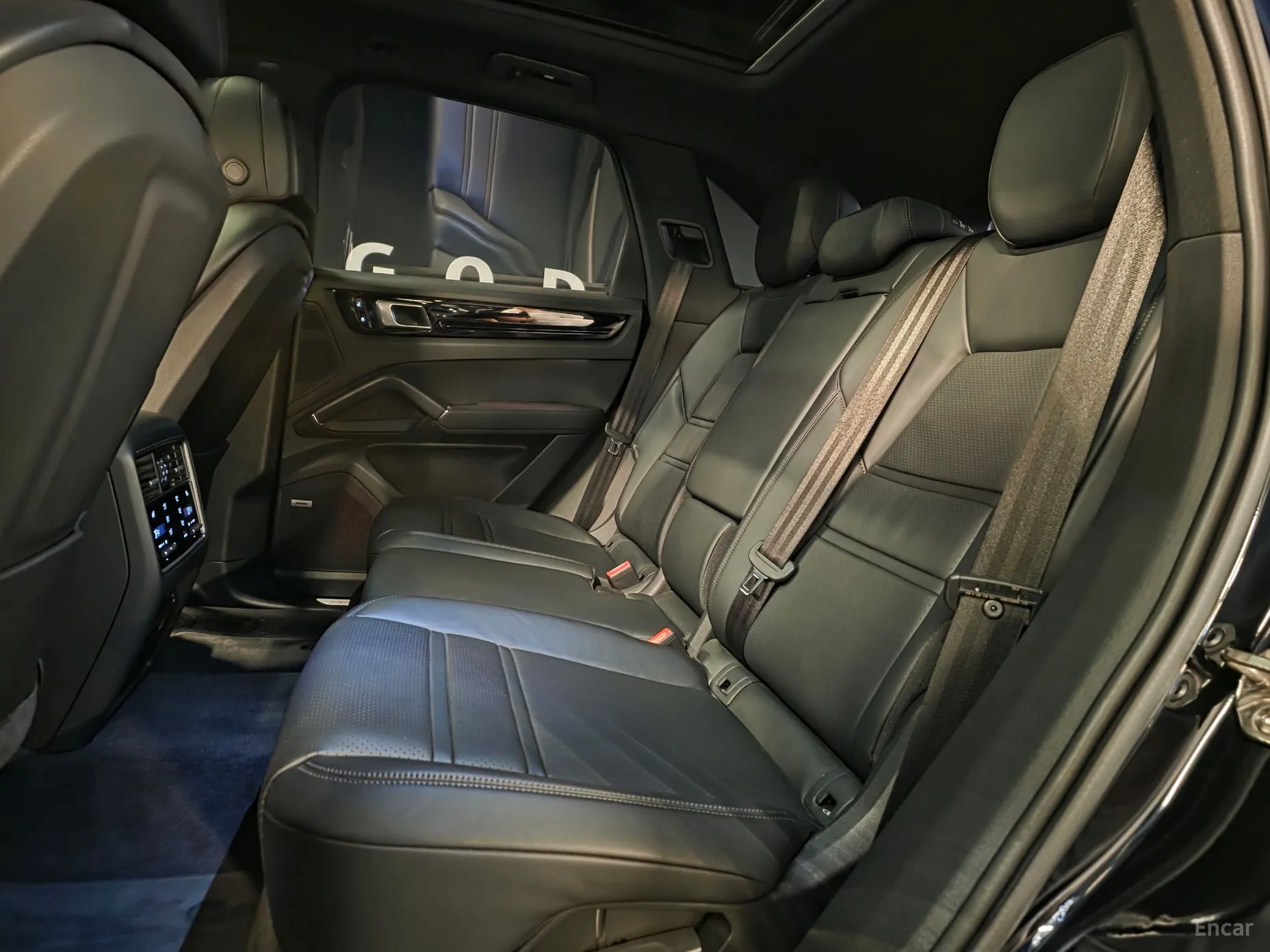 Porsche Cayenne (PO536) превью 15