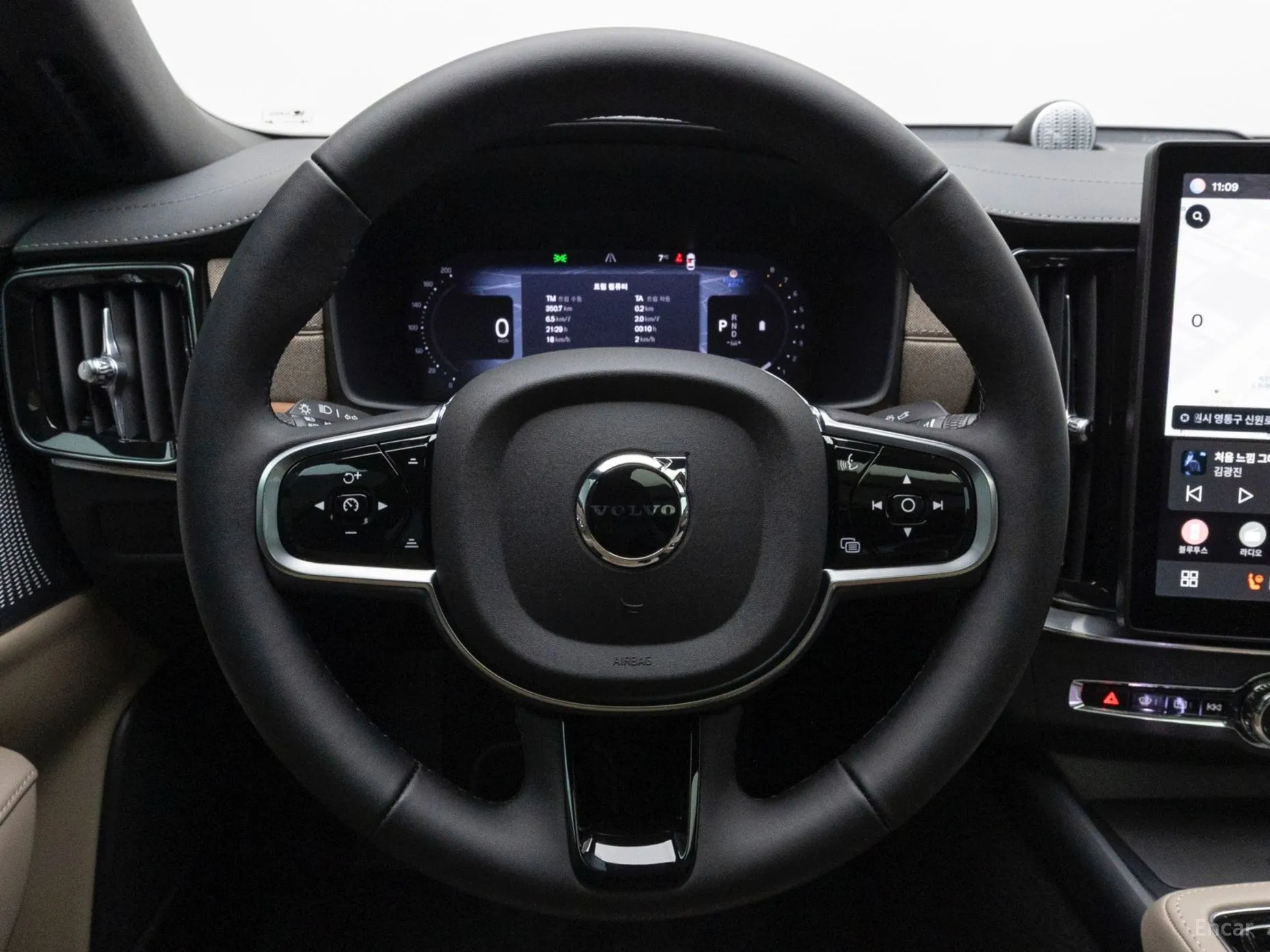 Volvo S90 превью 11
