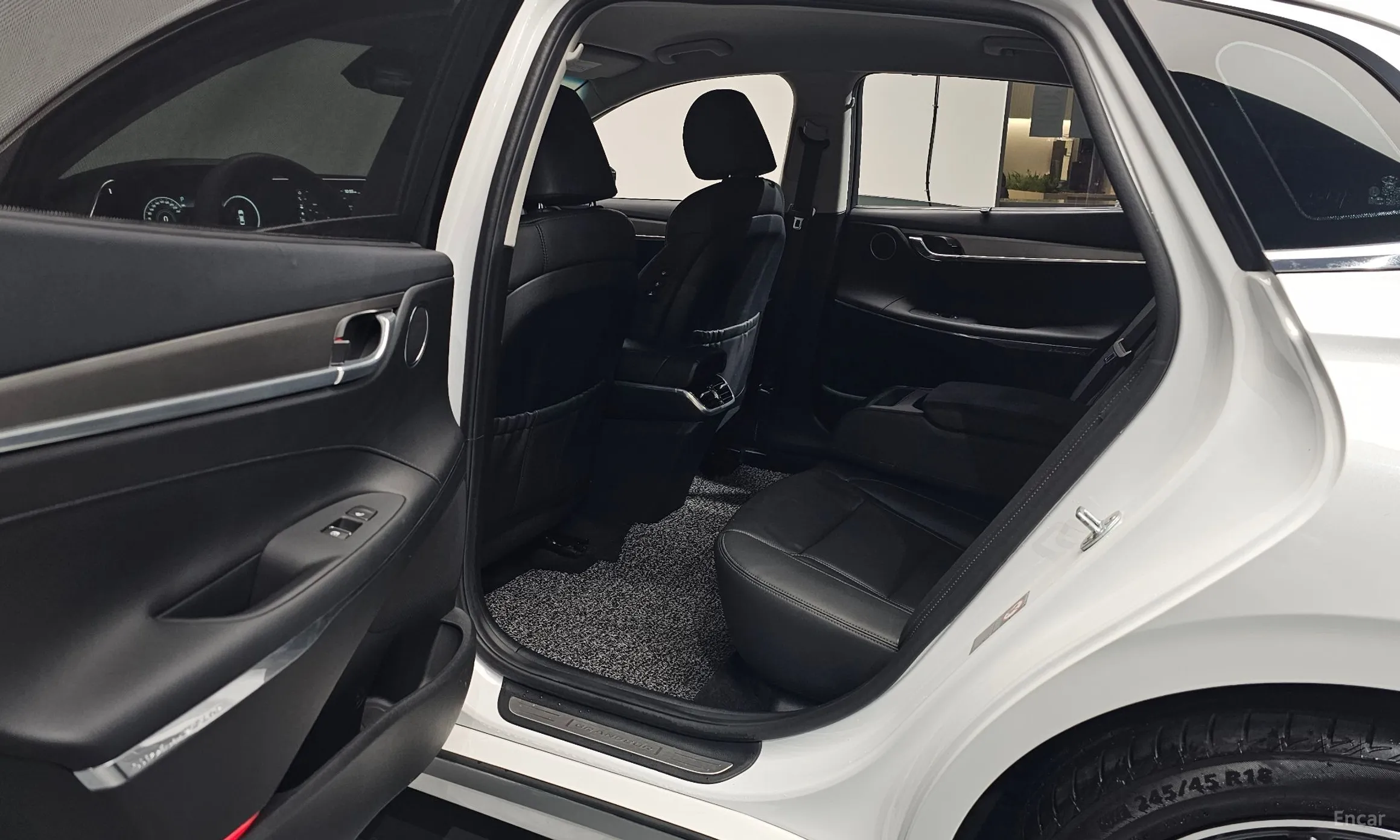 Hyundai Grandeur IG превью 11