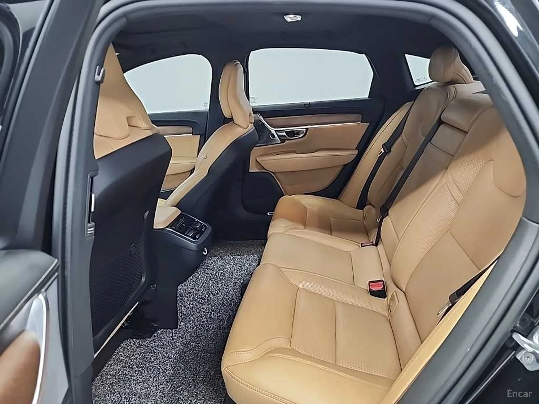 Volvo S90 превью 12