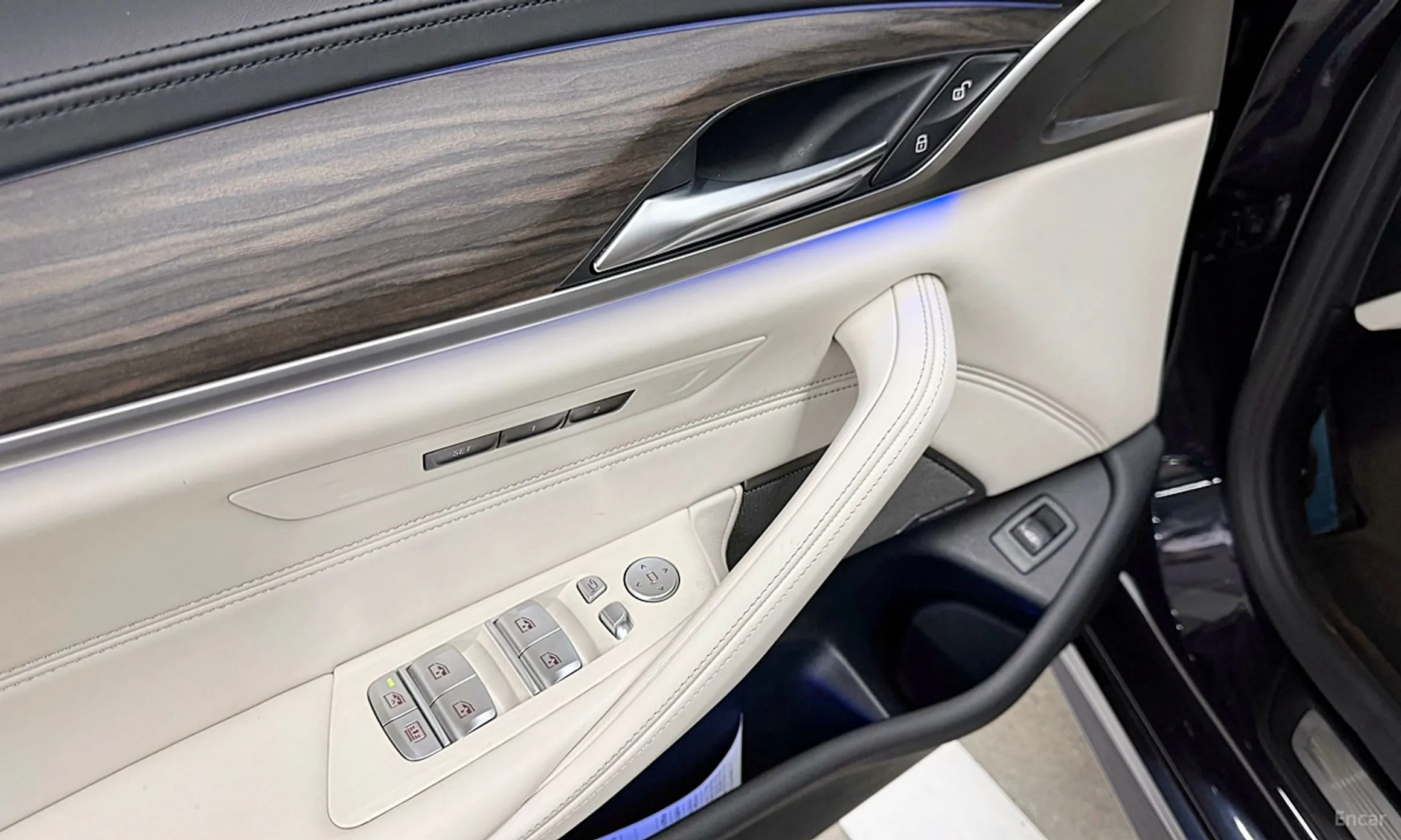 BMW 5 Series (G30) превью 12
