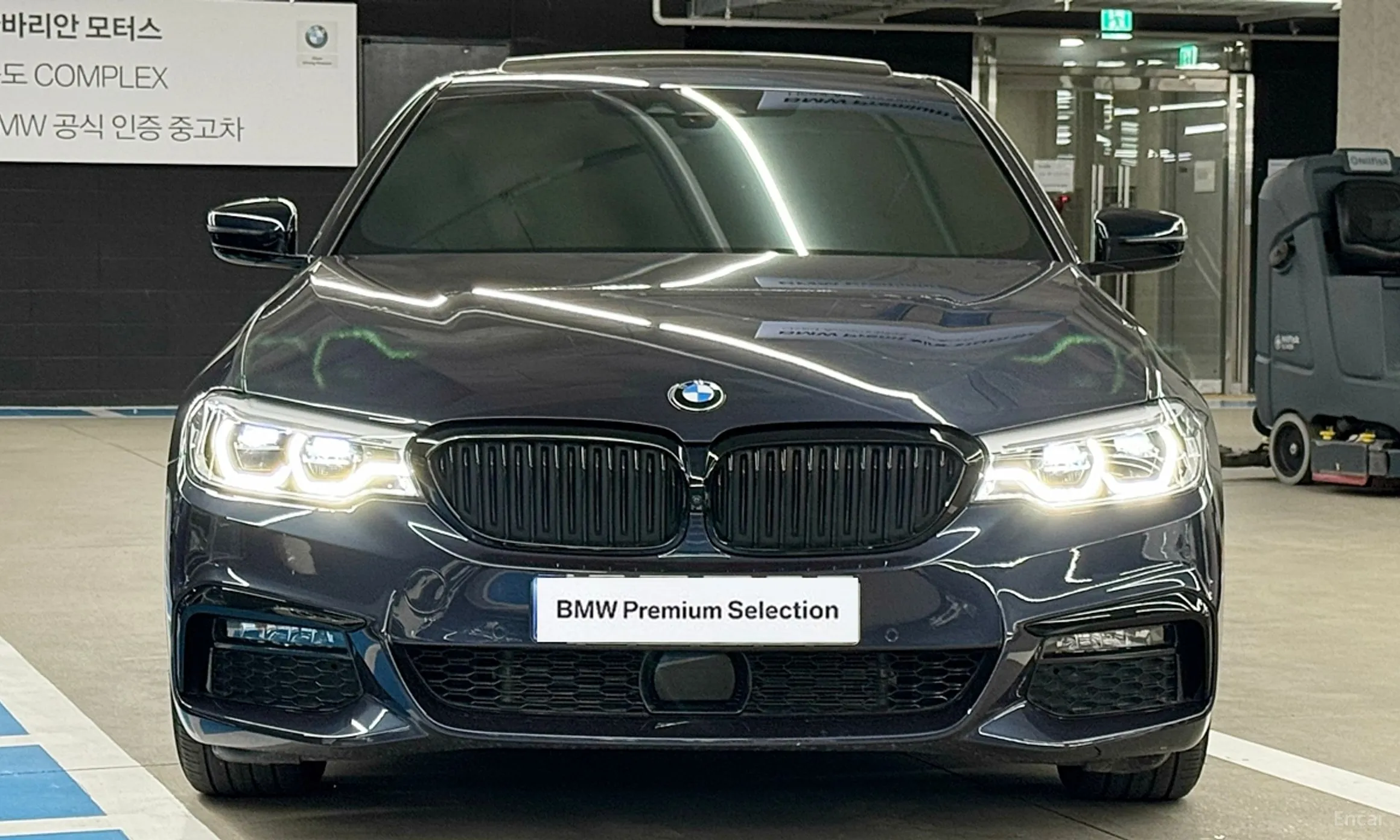 BMW 5 Series (G30) превью 3