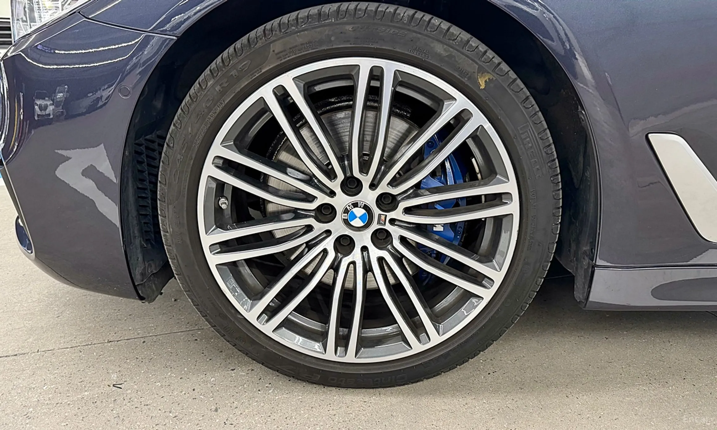 BMW 5 Series (G30) превью 5