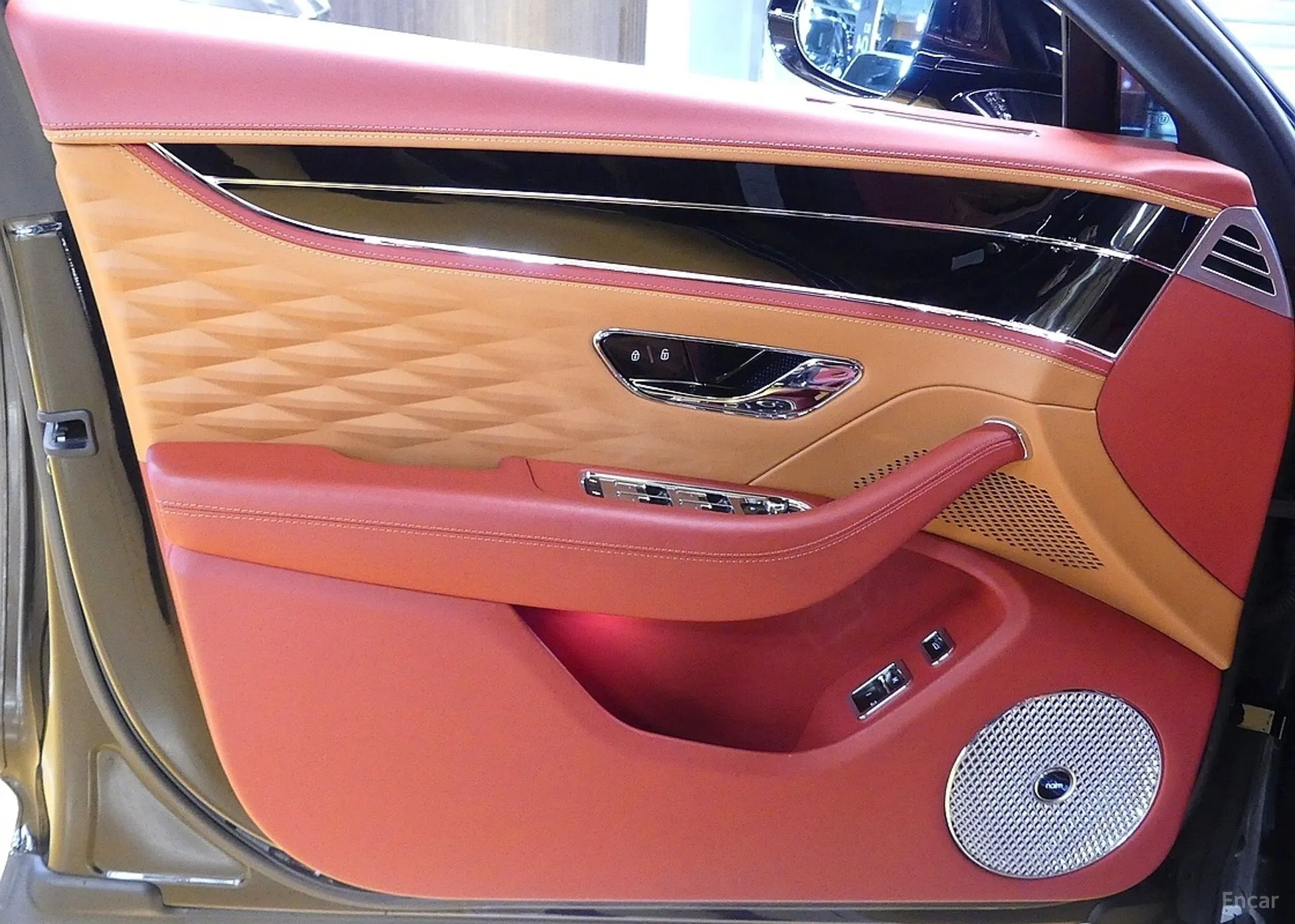 Bentley Flying Spur 3rd Generation превью 11
