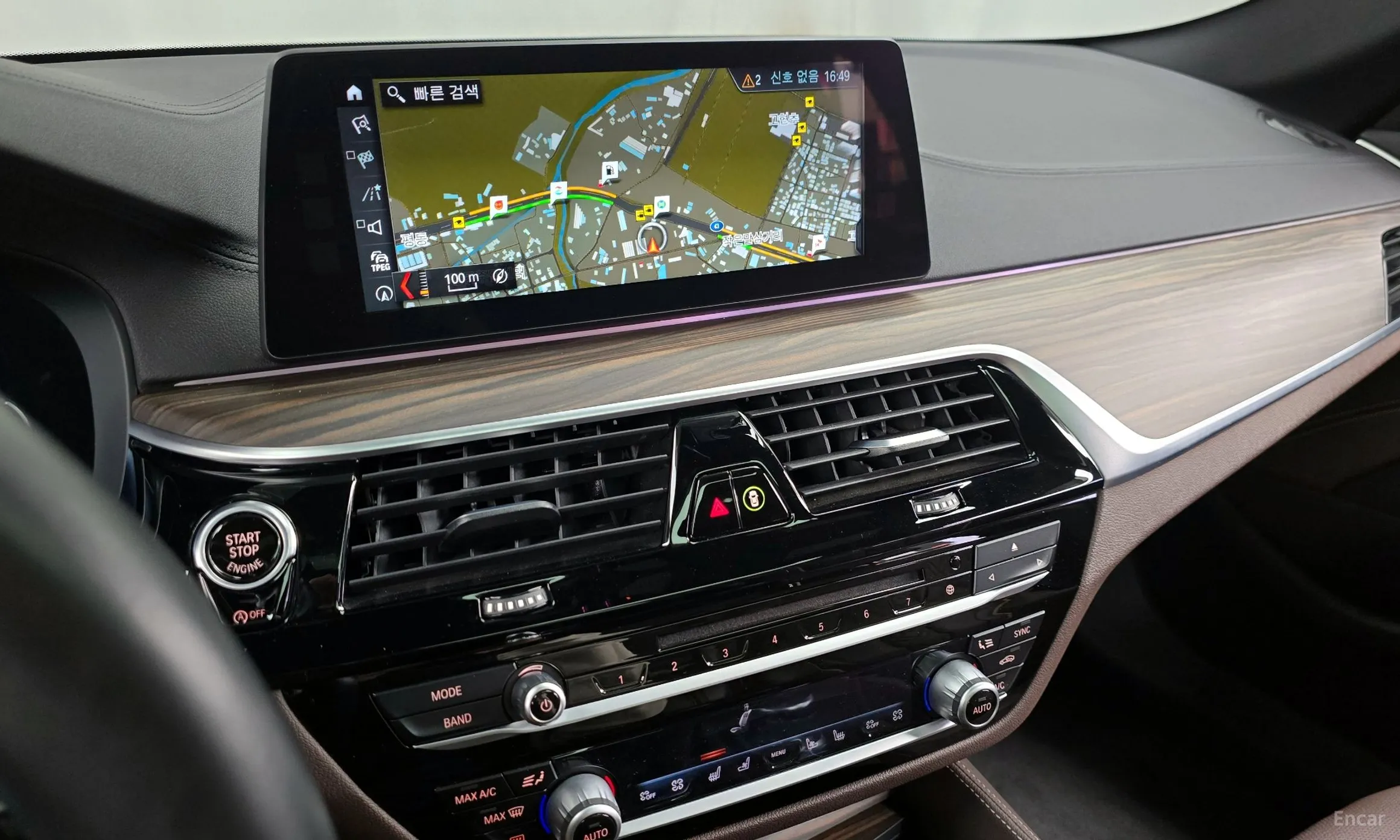 BMW 5 Series (G30) превью 14