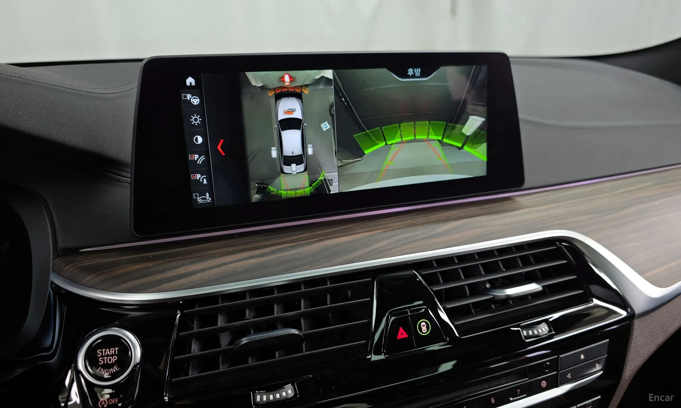 BMW 5 Series (G30) превью 15
