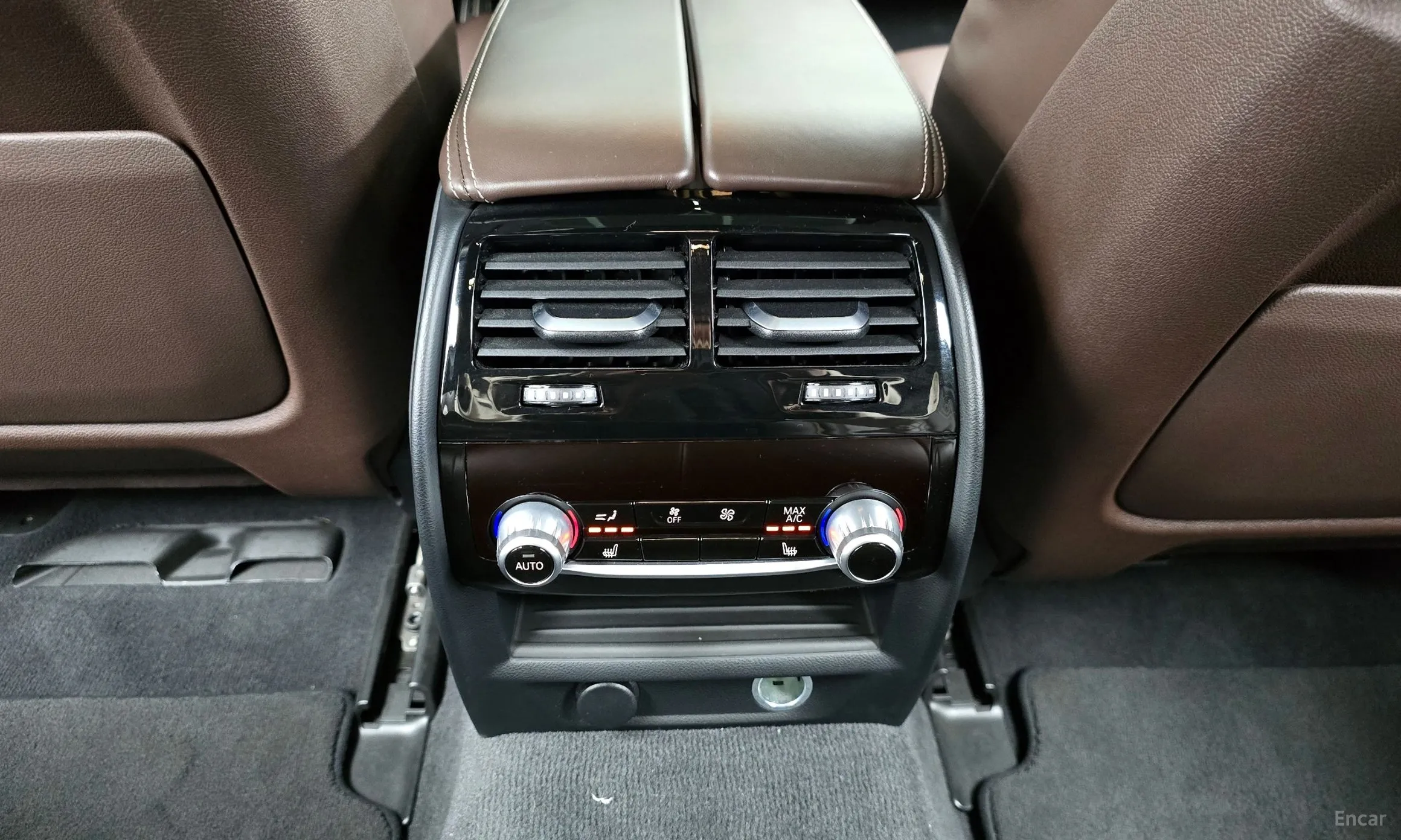 BMW 5 Series (G30) превью 19