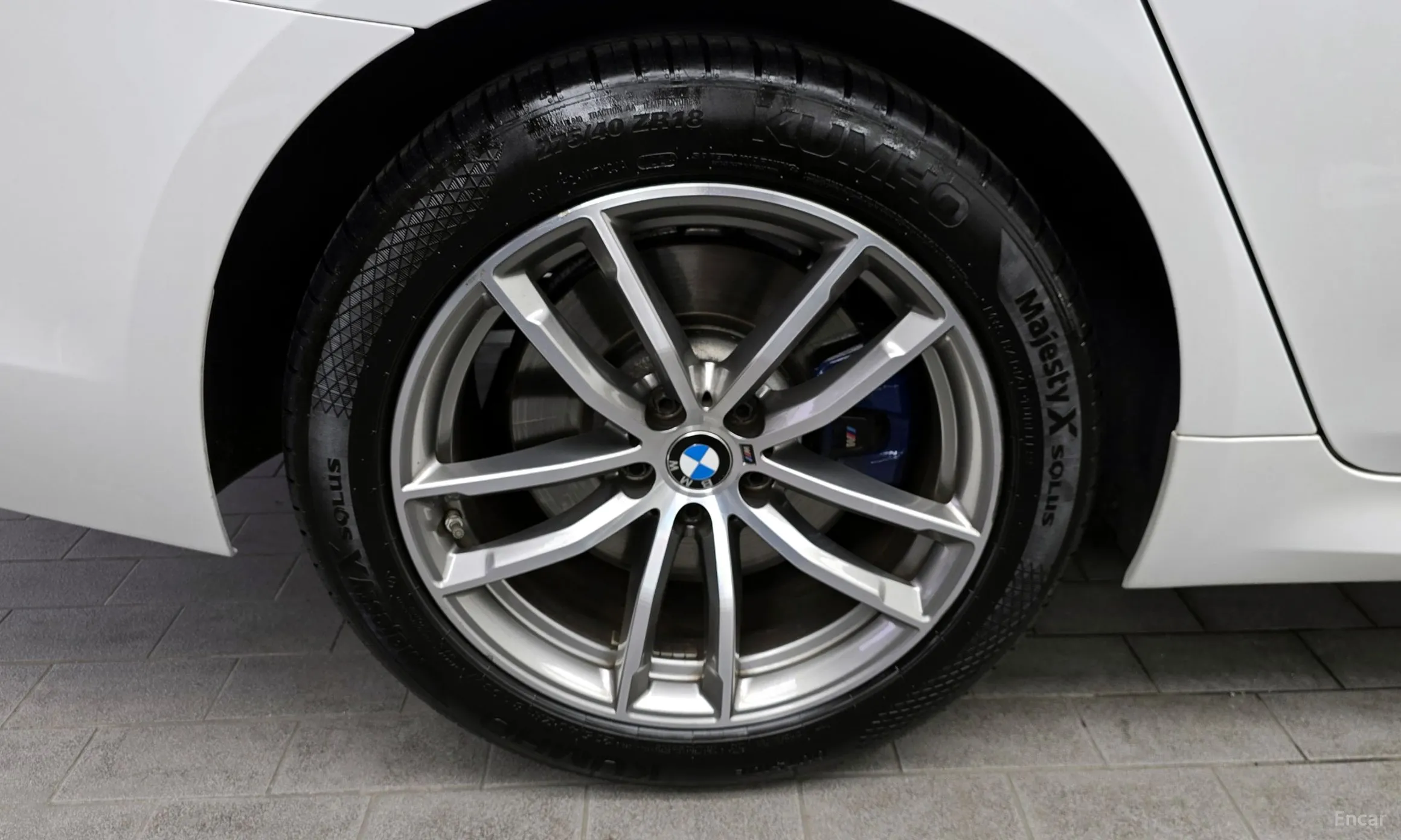 BMW 5 Series (G30) превью 5