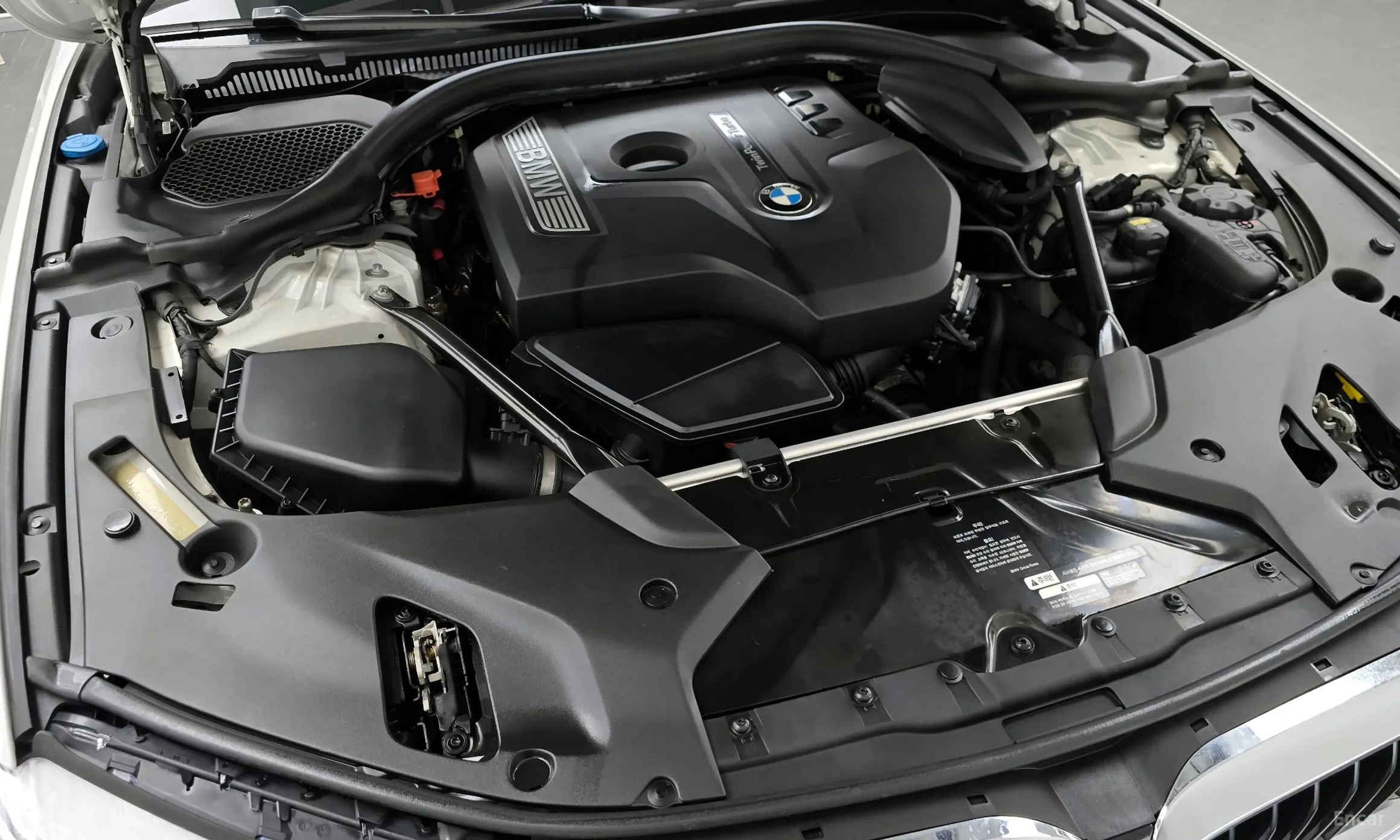BMW 5 Series (G30) превью 6