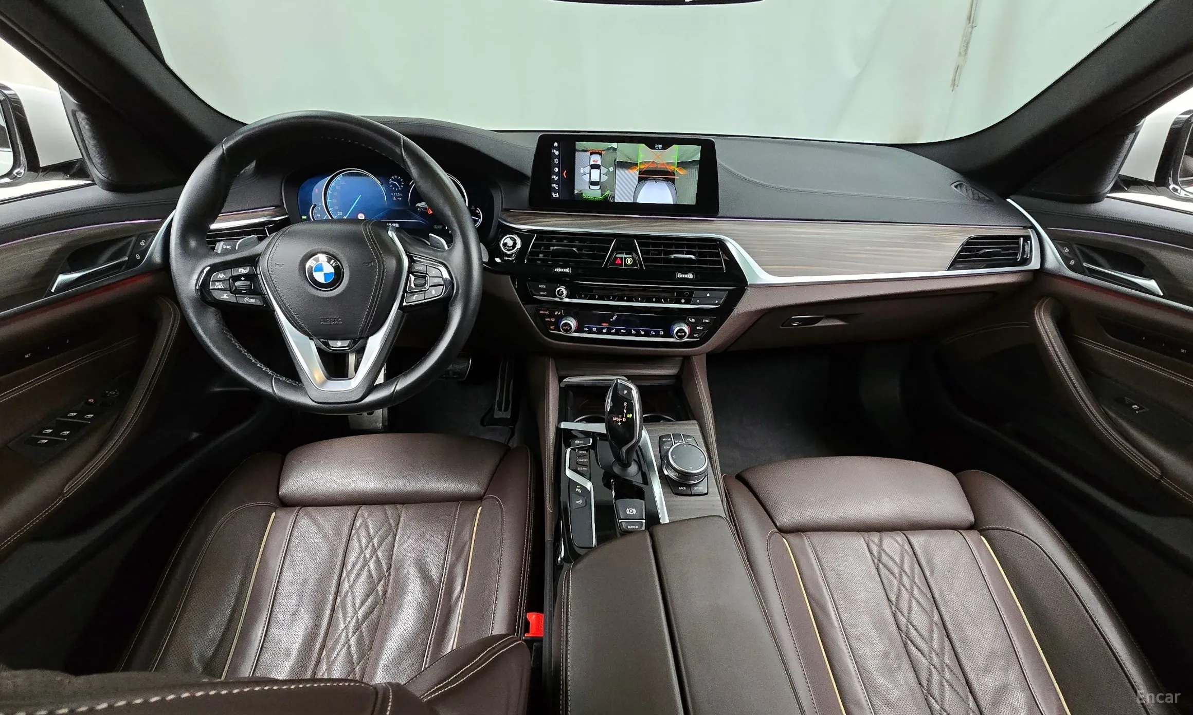 BMW 5 Series (G30) превью 7