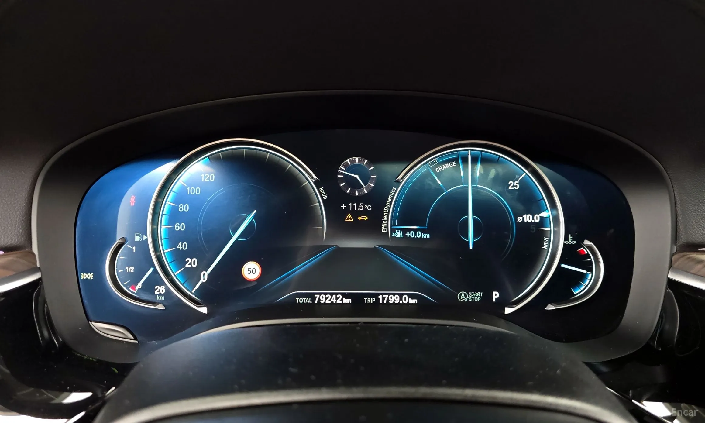 BMW 5 Series (G30) превью 8