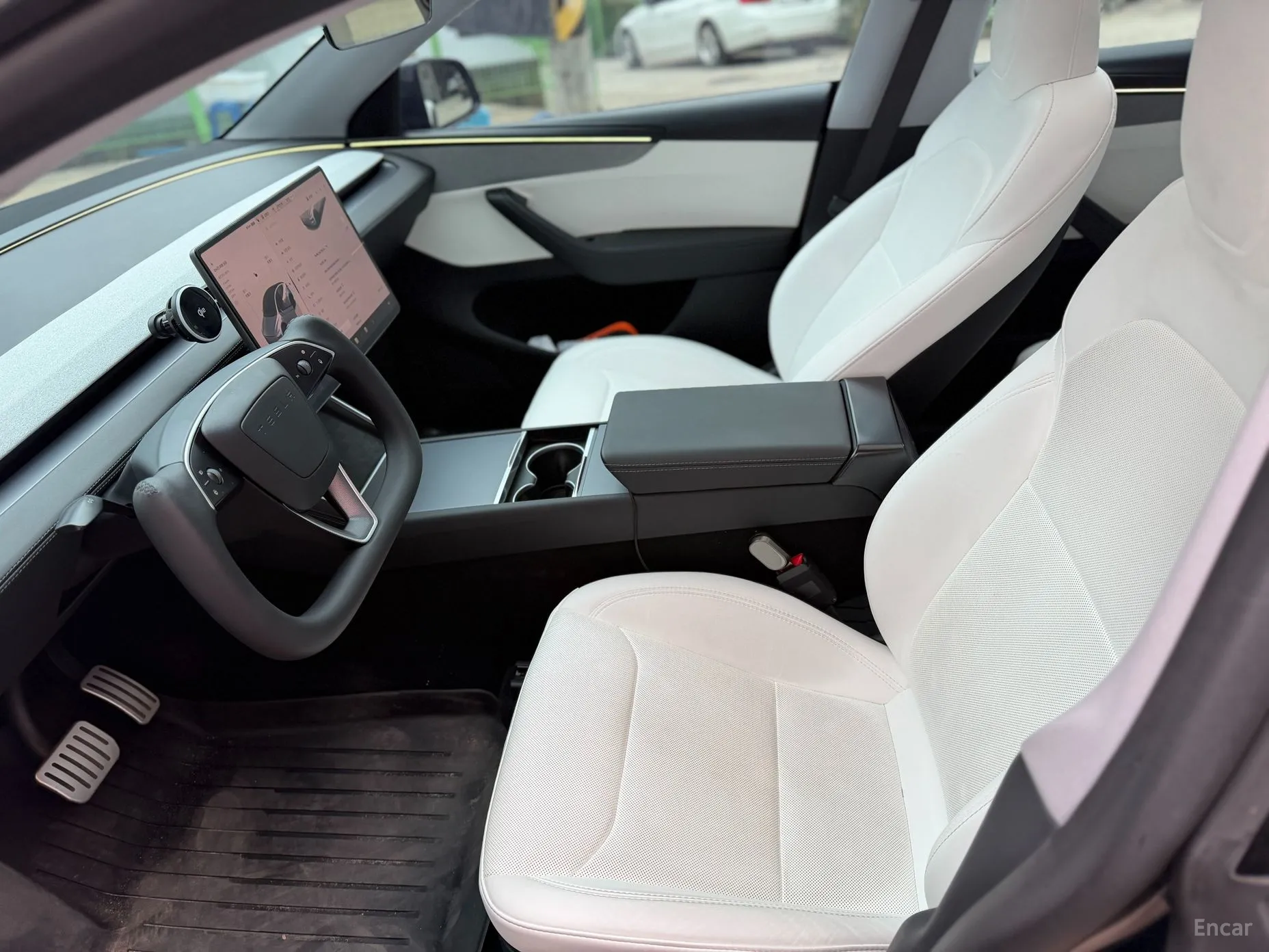 Tesla Model Y превью 10