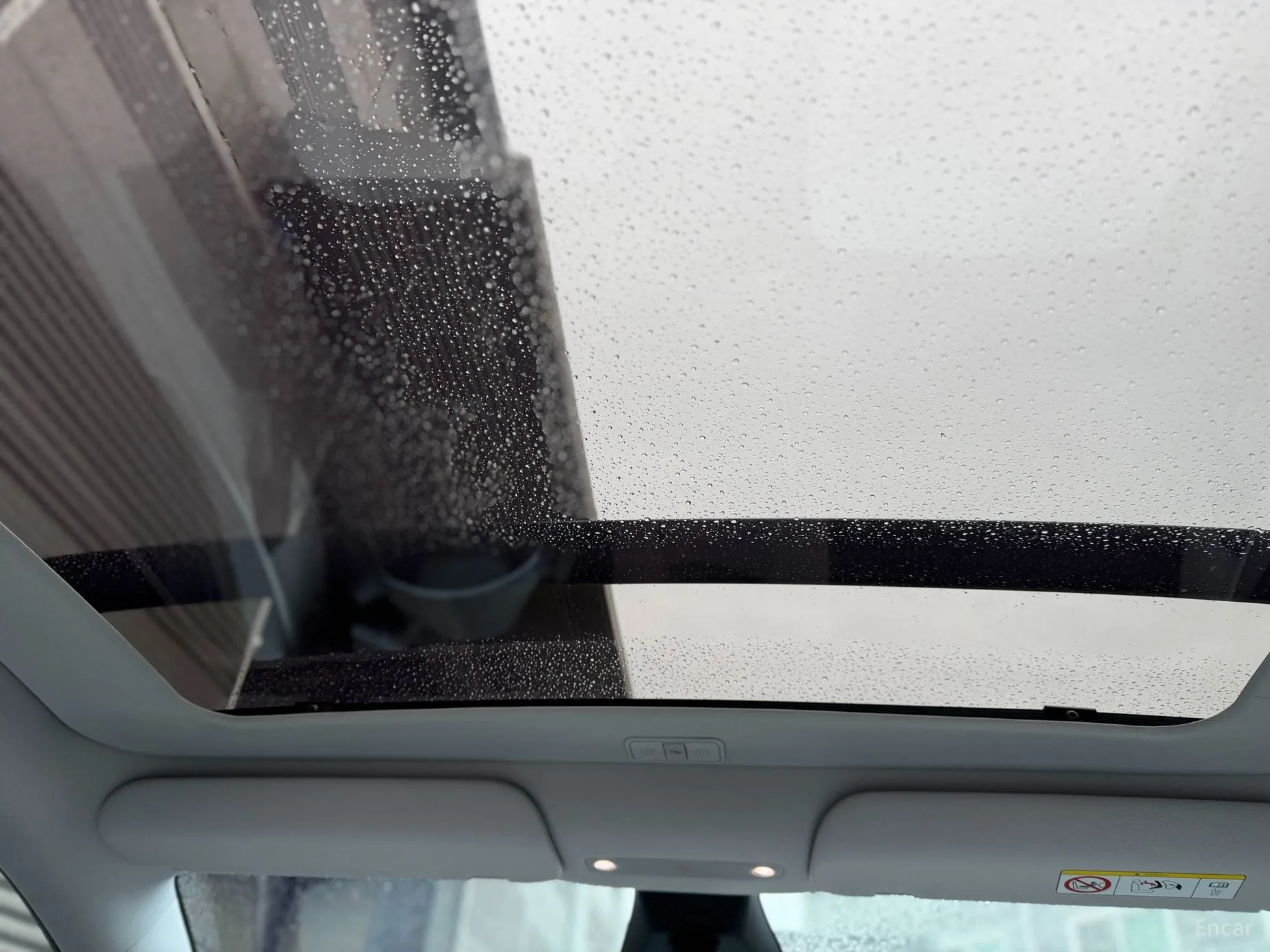 Tesla Model Y превью 14