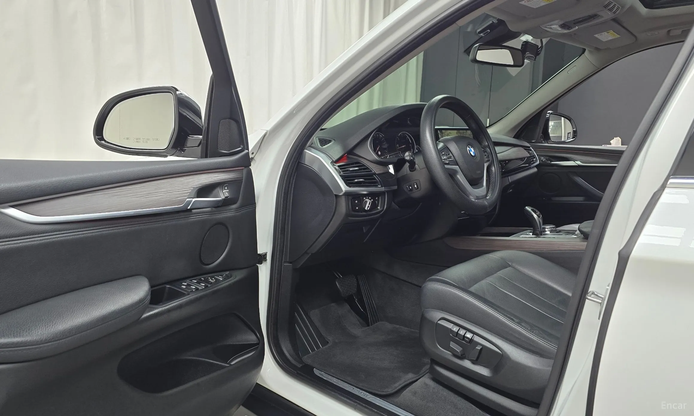 BMW X5 (F15) превью 10