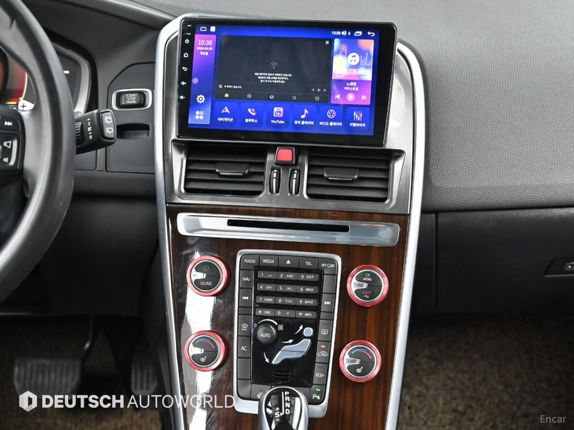 Volvo XC60 превью 14