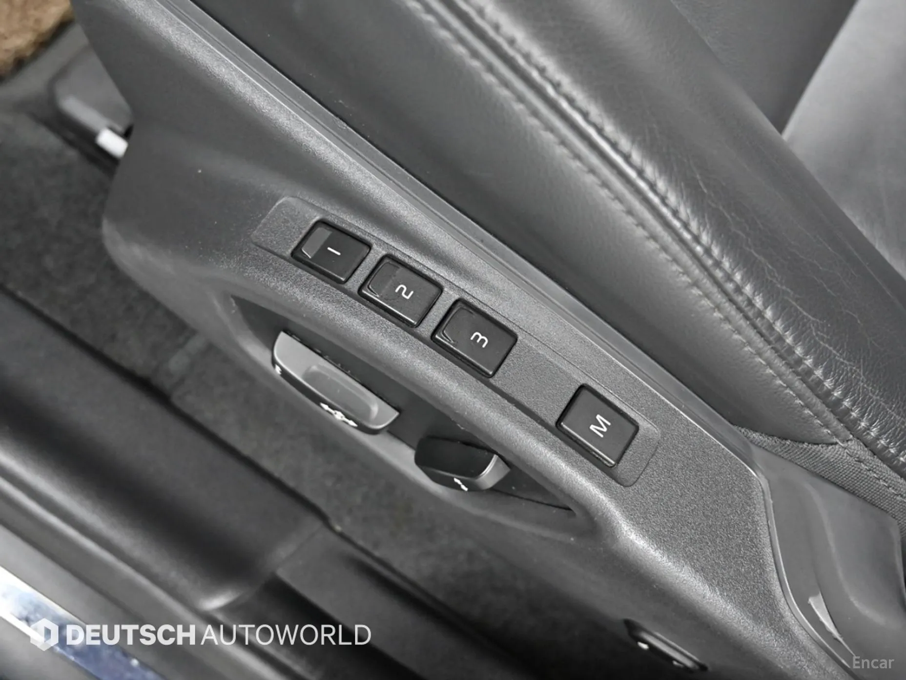 Volvo XC60 превью 16