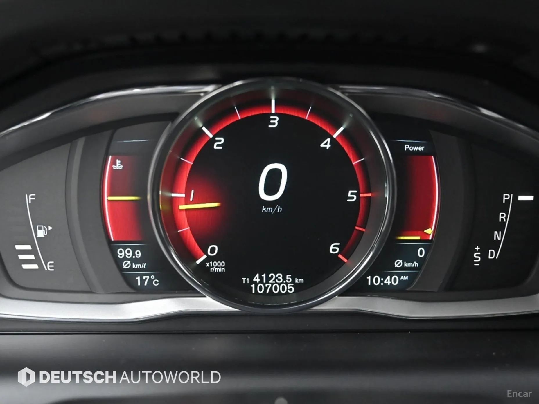 Volvo XC60 превью 8