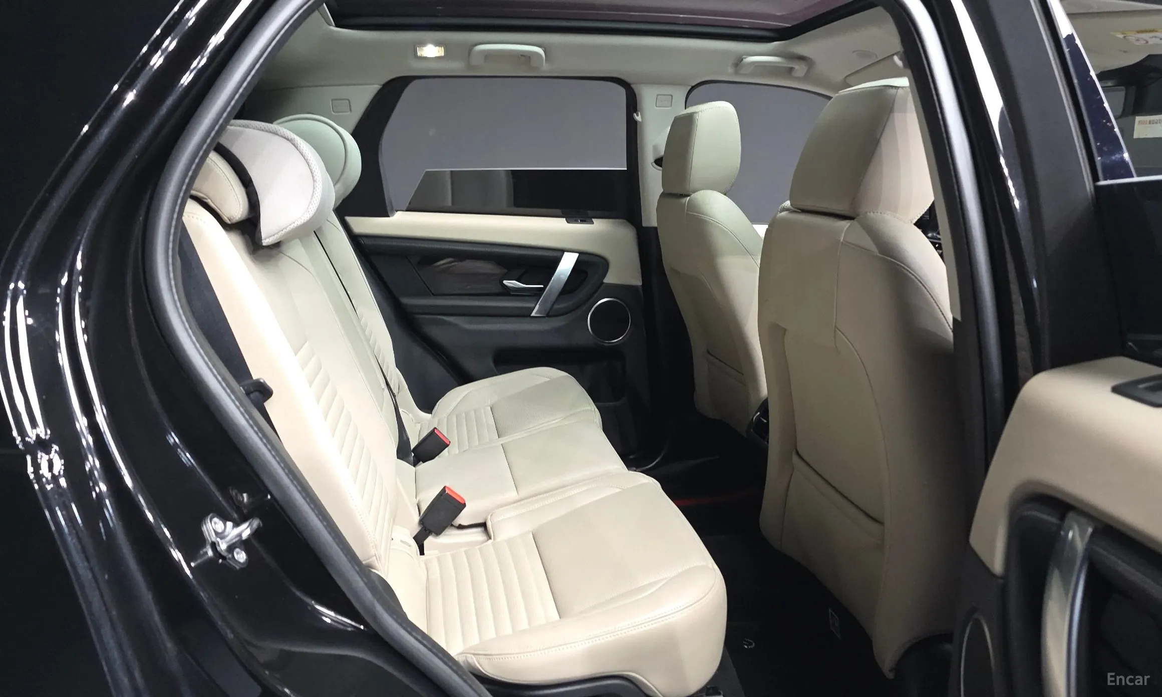 Land Rover Discovery Sports превью 12