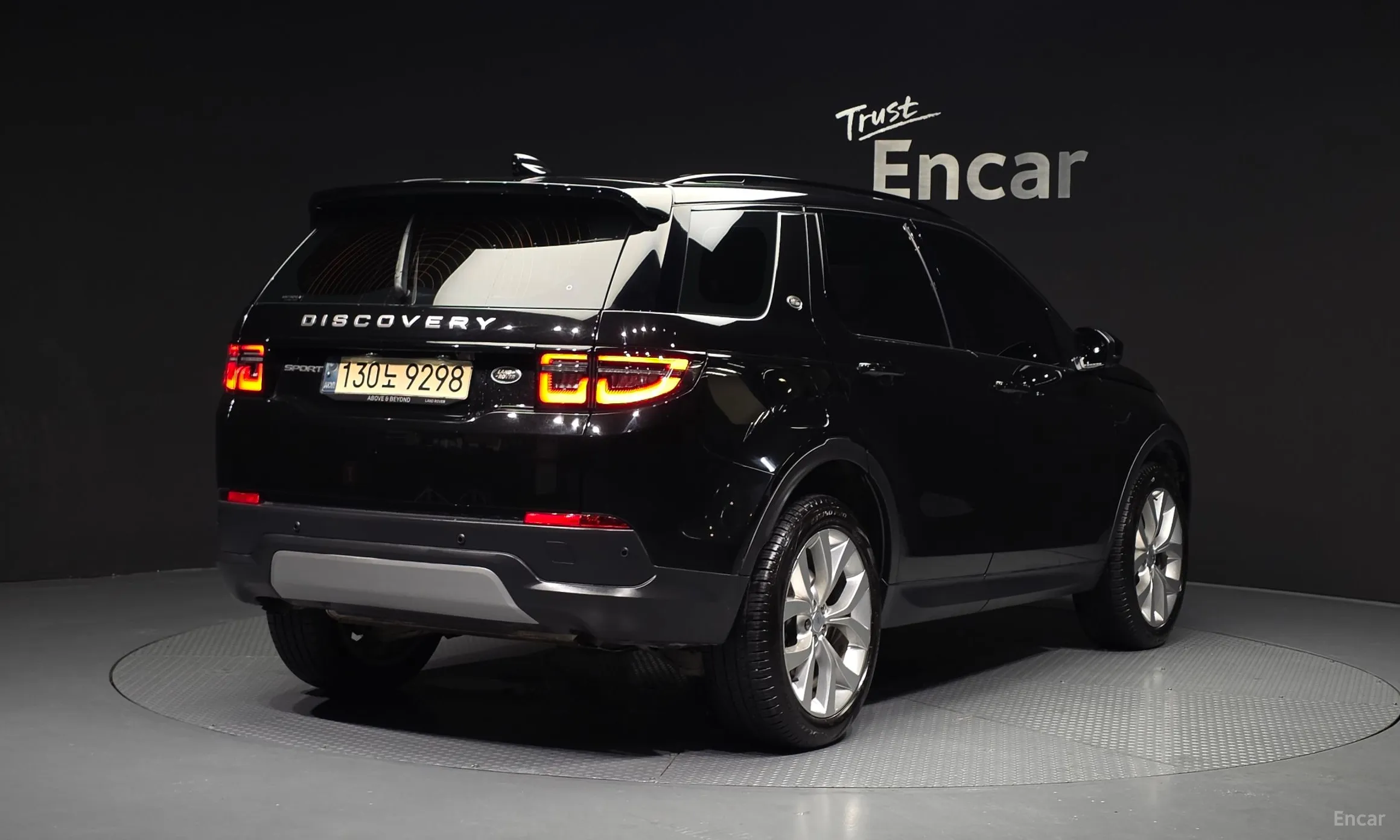 Land Rover Discovery Sports превью 2