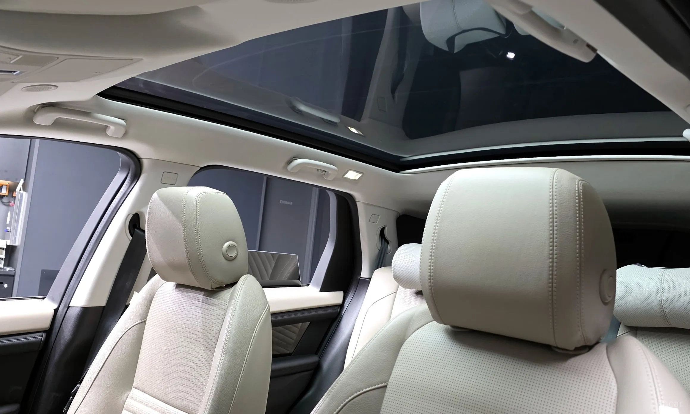 Land Rover Discovery Sports превью 19