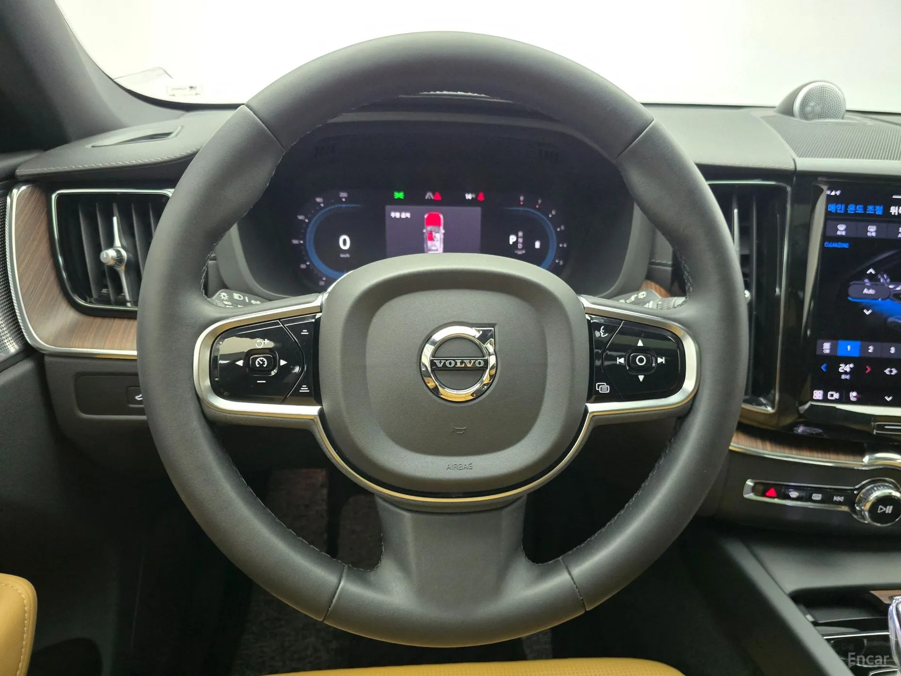 Volvo XC60 Gen 2 превью 10