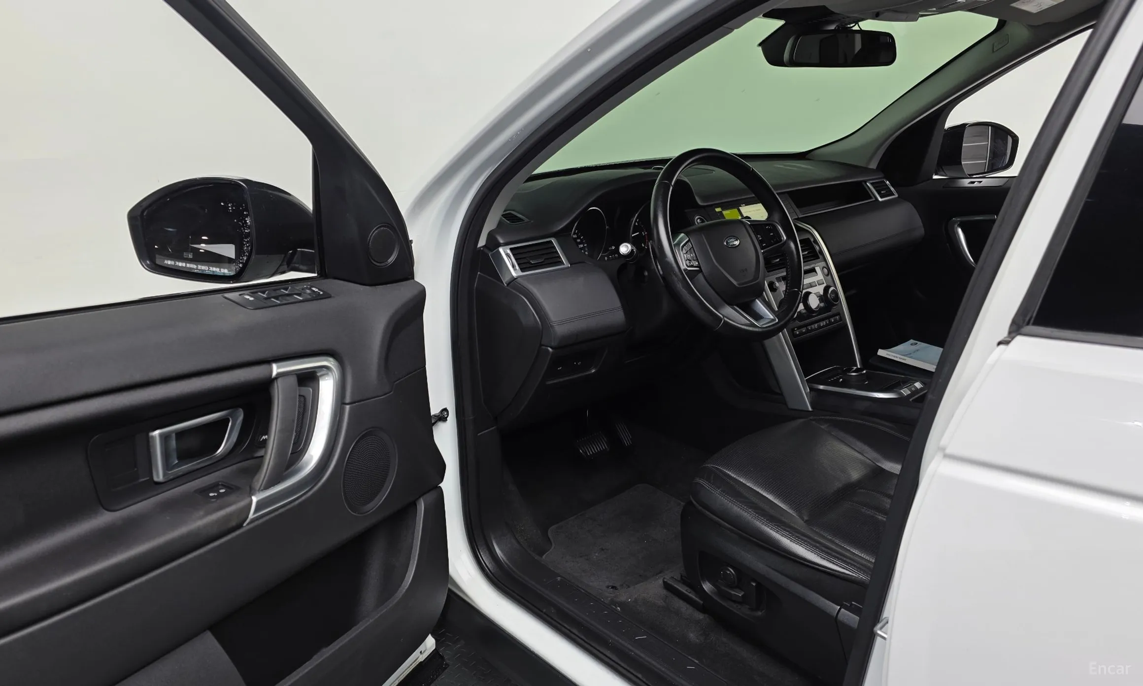 Land Rover Discovery Sports превью 10