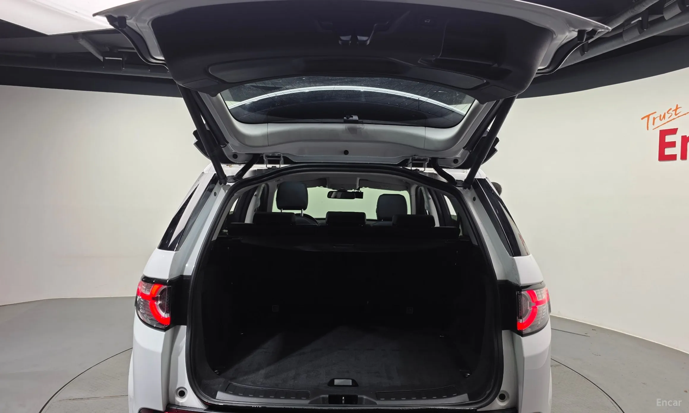 Land Rover Discovery Sports превью 20