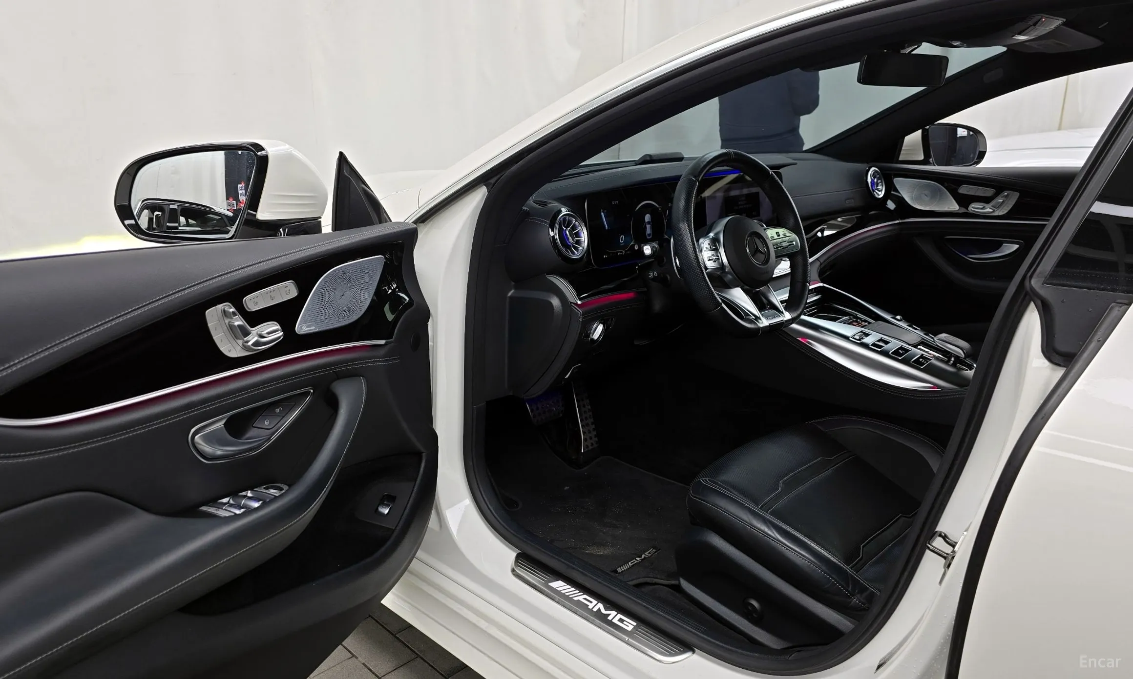 Mercedes Benz AMG GT превью 10