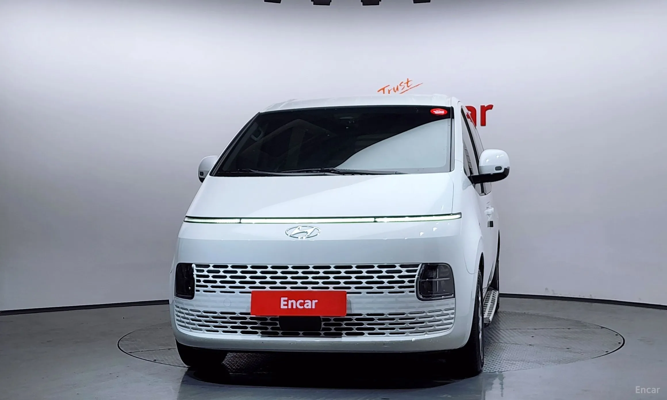 Hyundai Staria превью 3