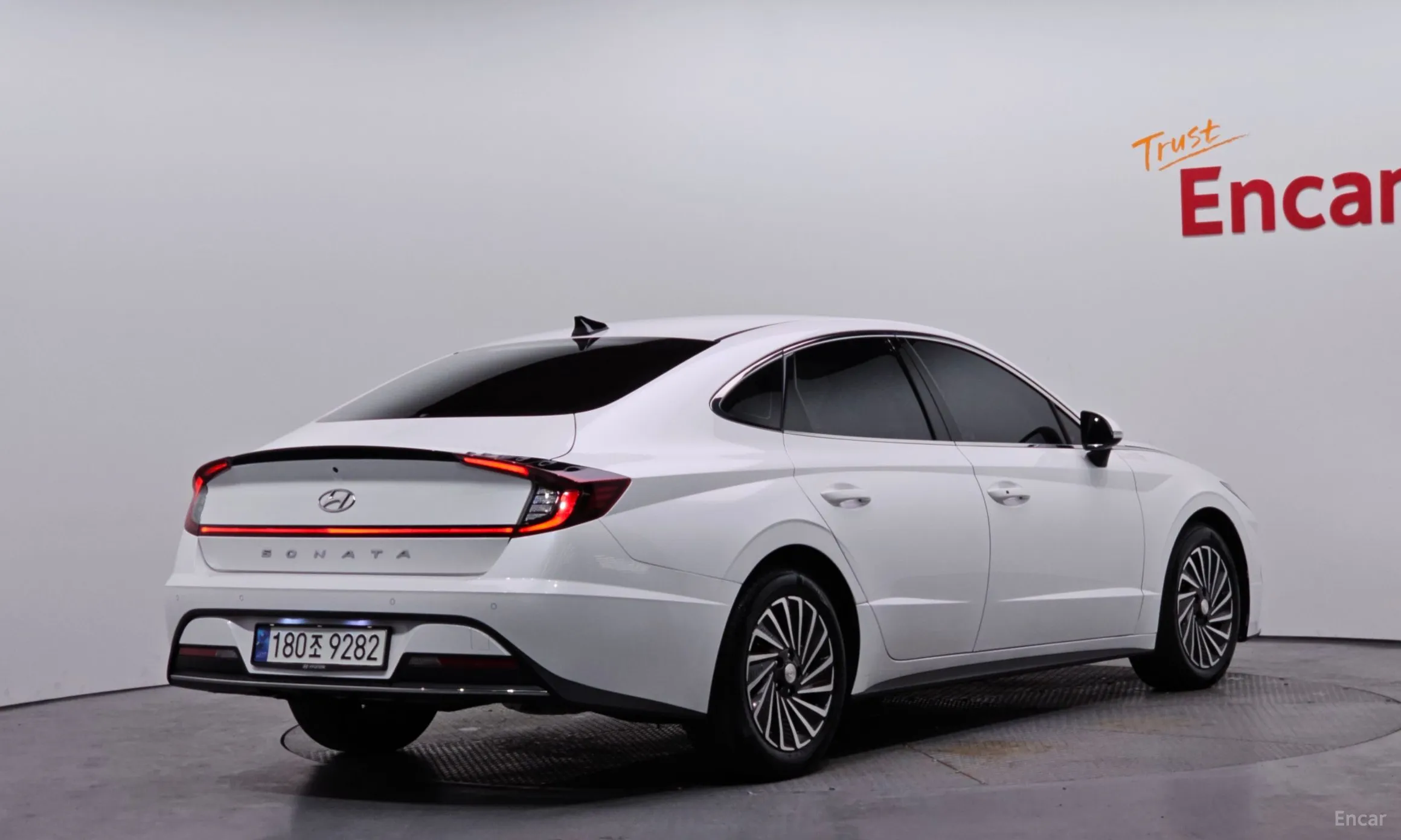 Hyundai Sonata Hybrid (DN8)