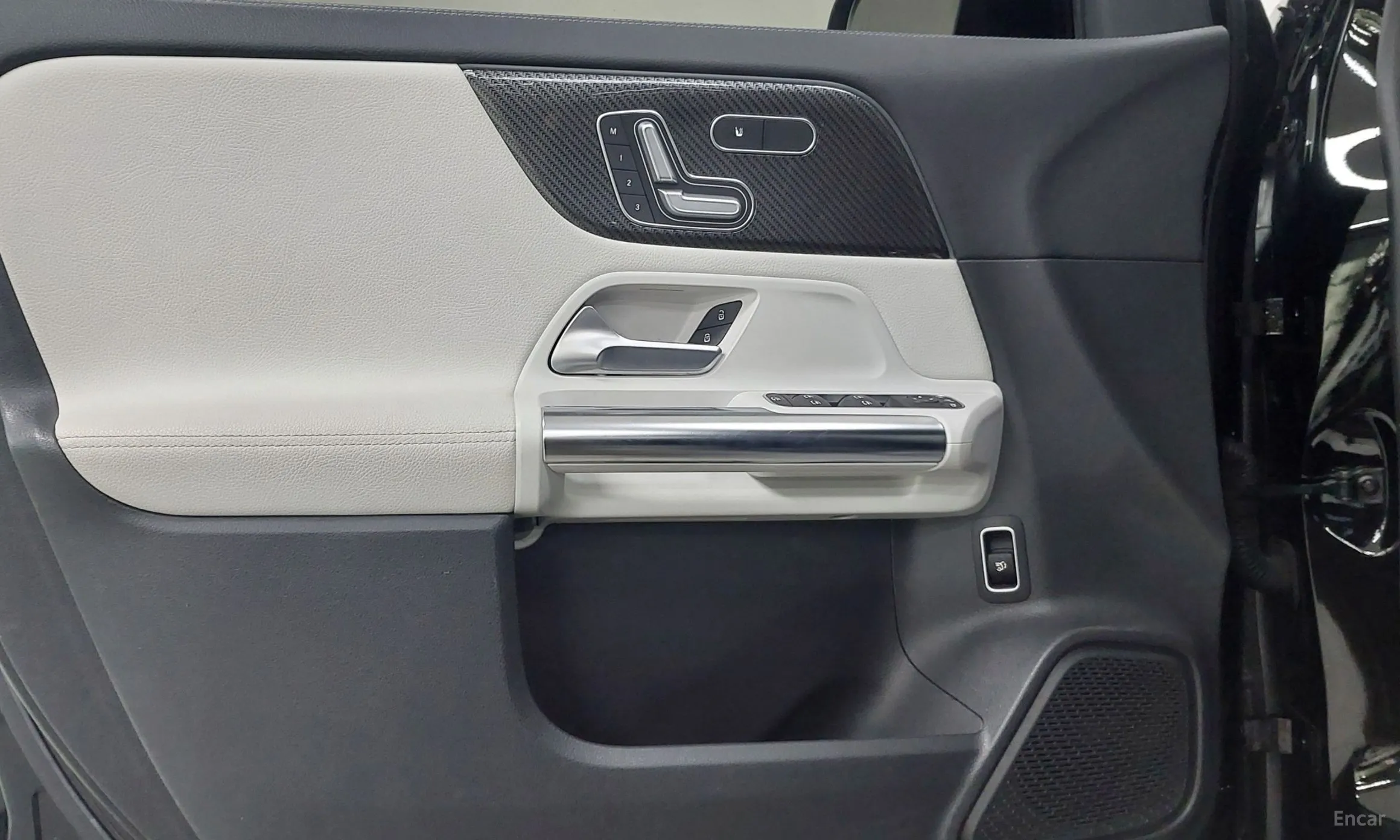 Mercedes Benz GLA-Class H247 превью 15