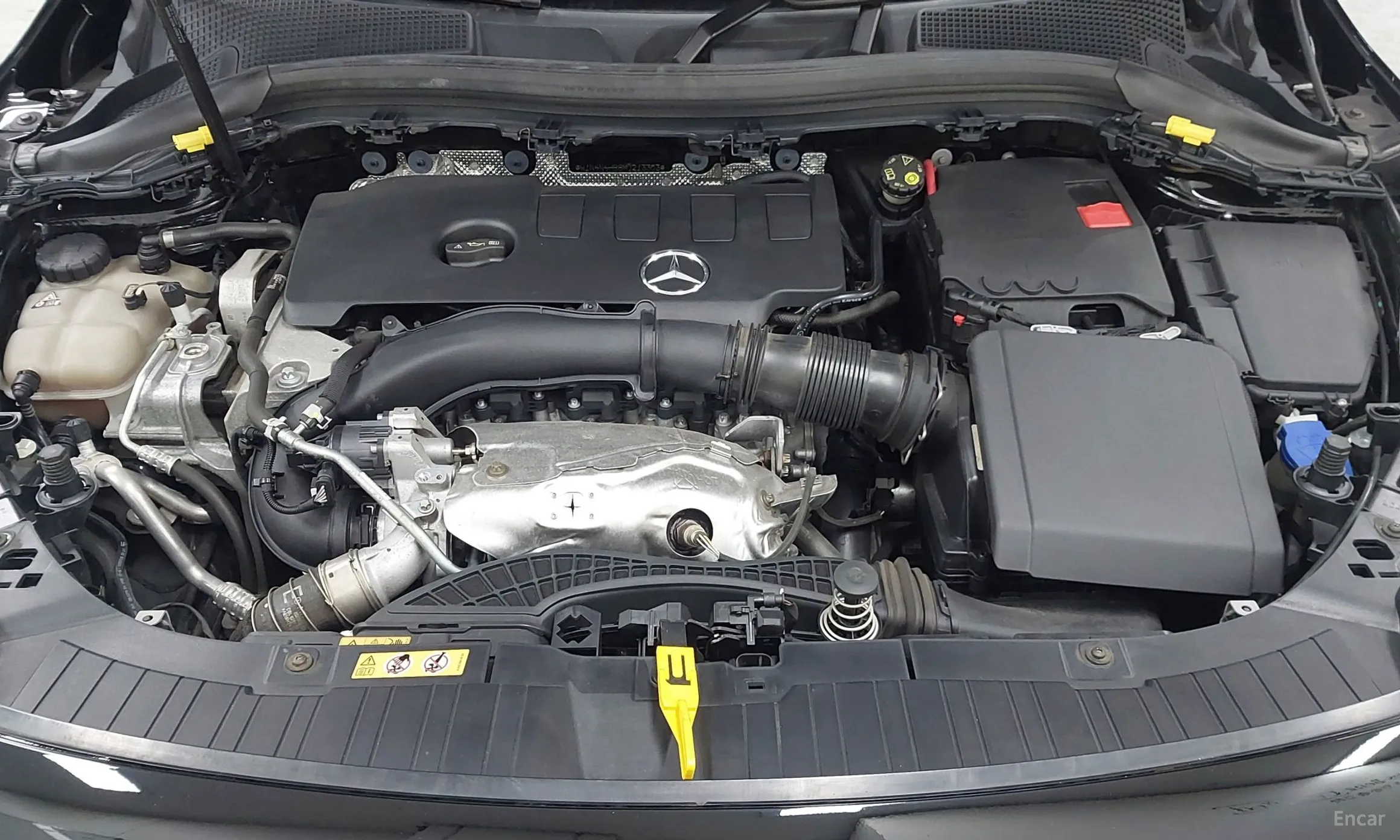 Mercedes Benz GLA-Class H247 превью 6