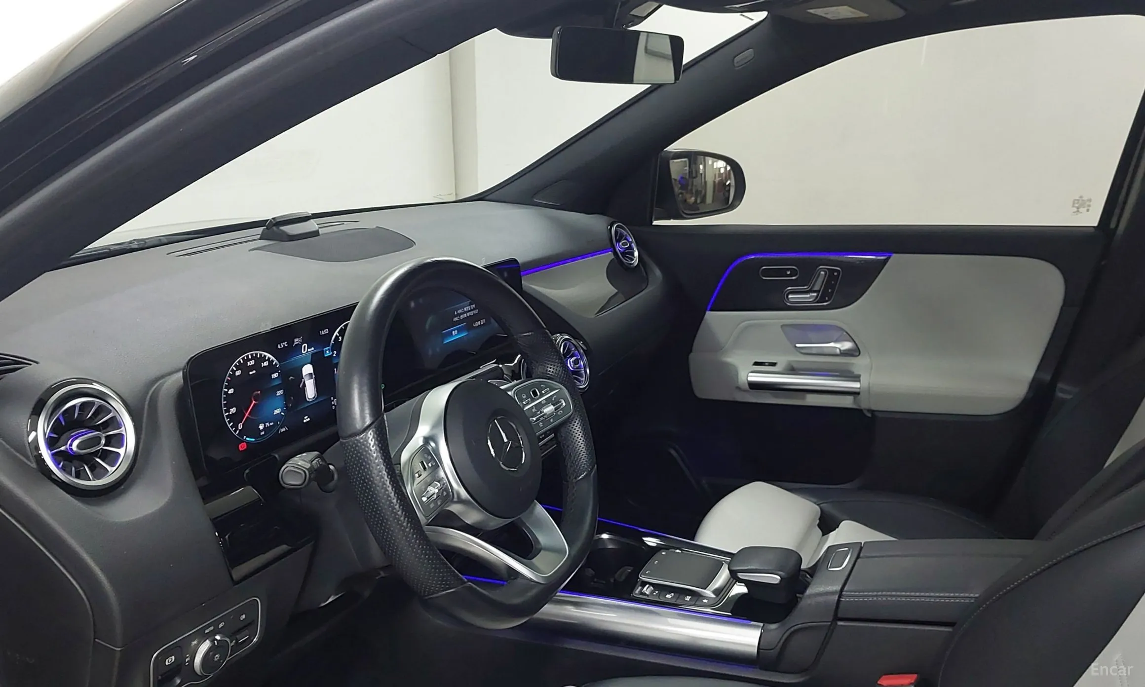 Mercedes Benz GLA-Class H247 превью 9