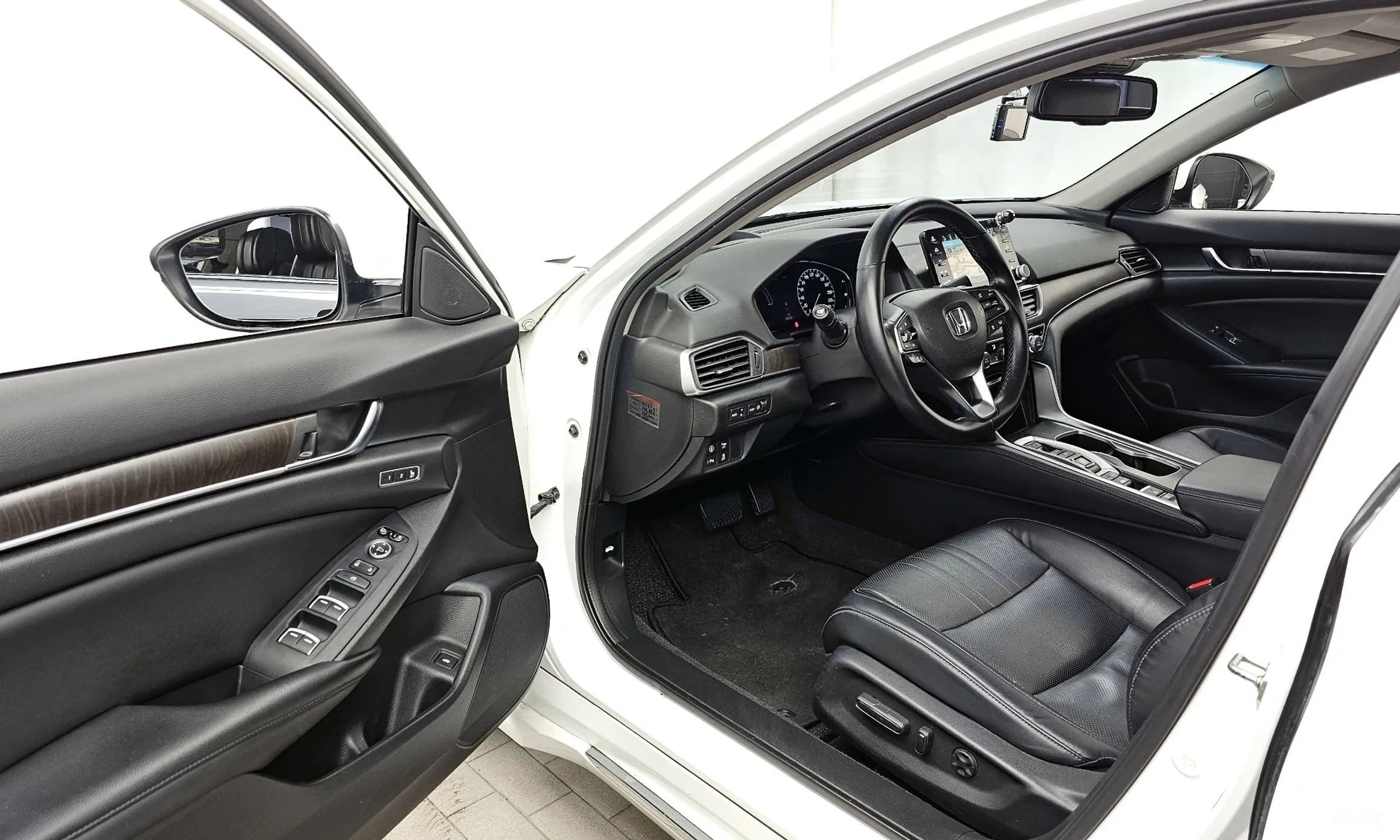 Honda Accord 10th Generation превью 10