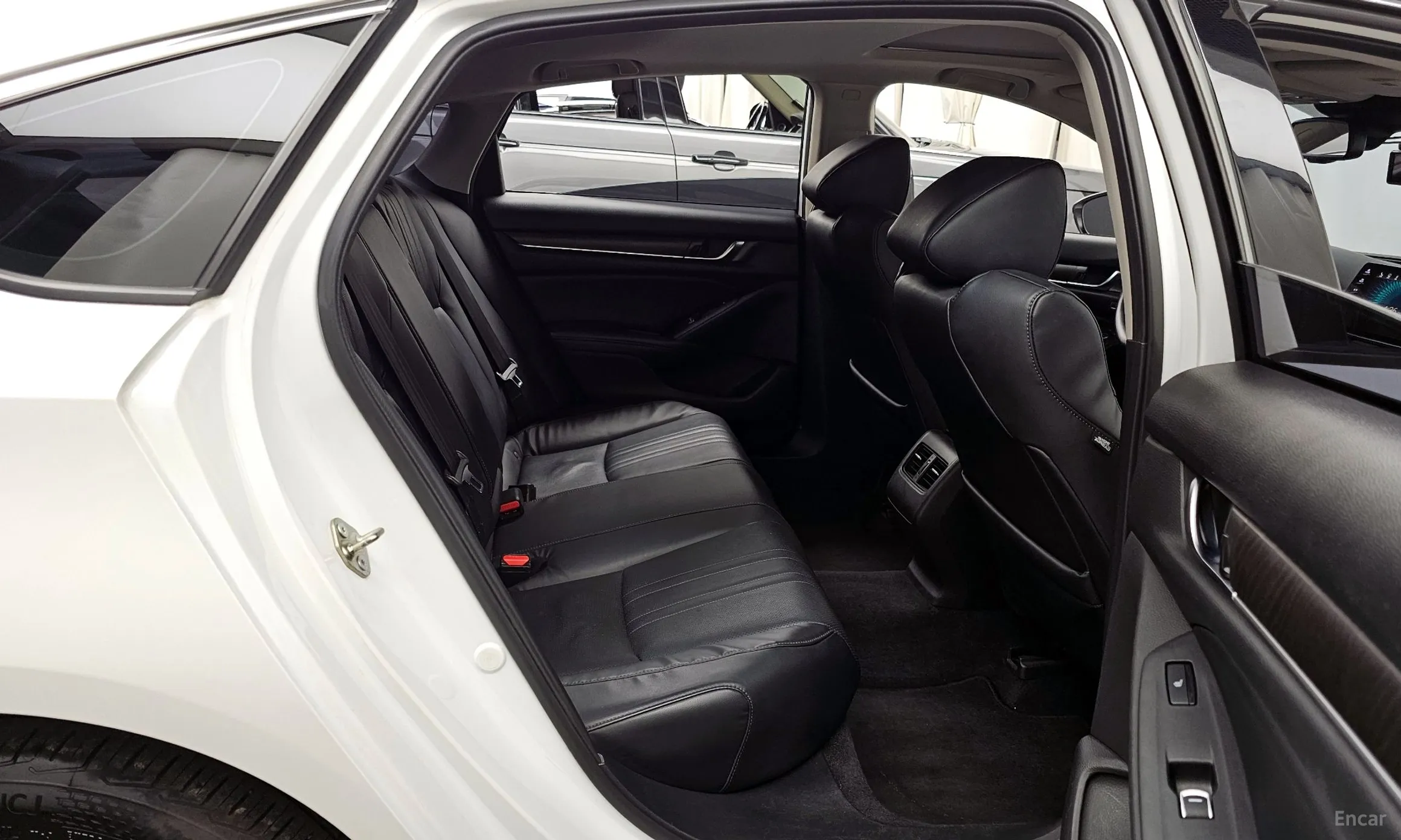 Honda Accord 10th Generation превью 12