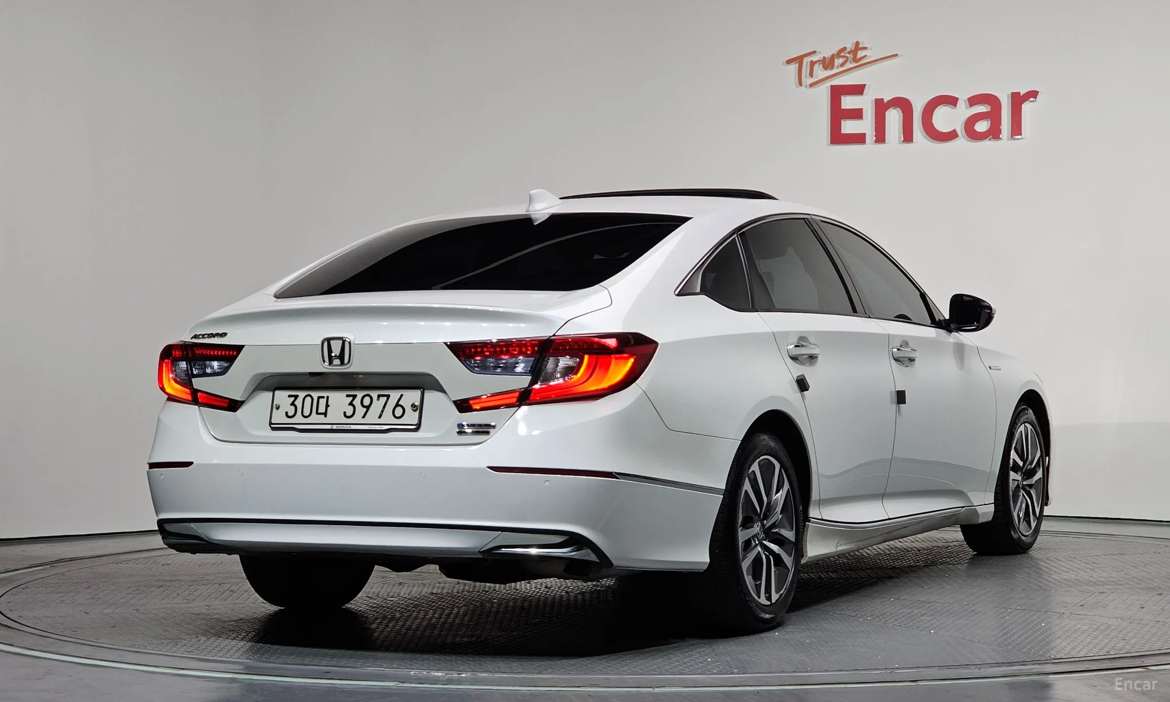 Honda Accord 10th Generation превью 2