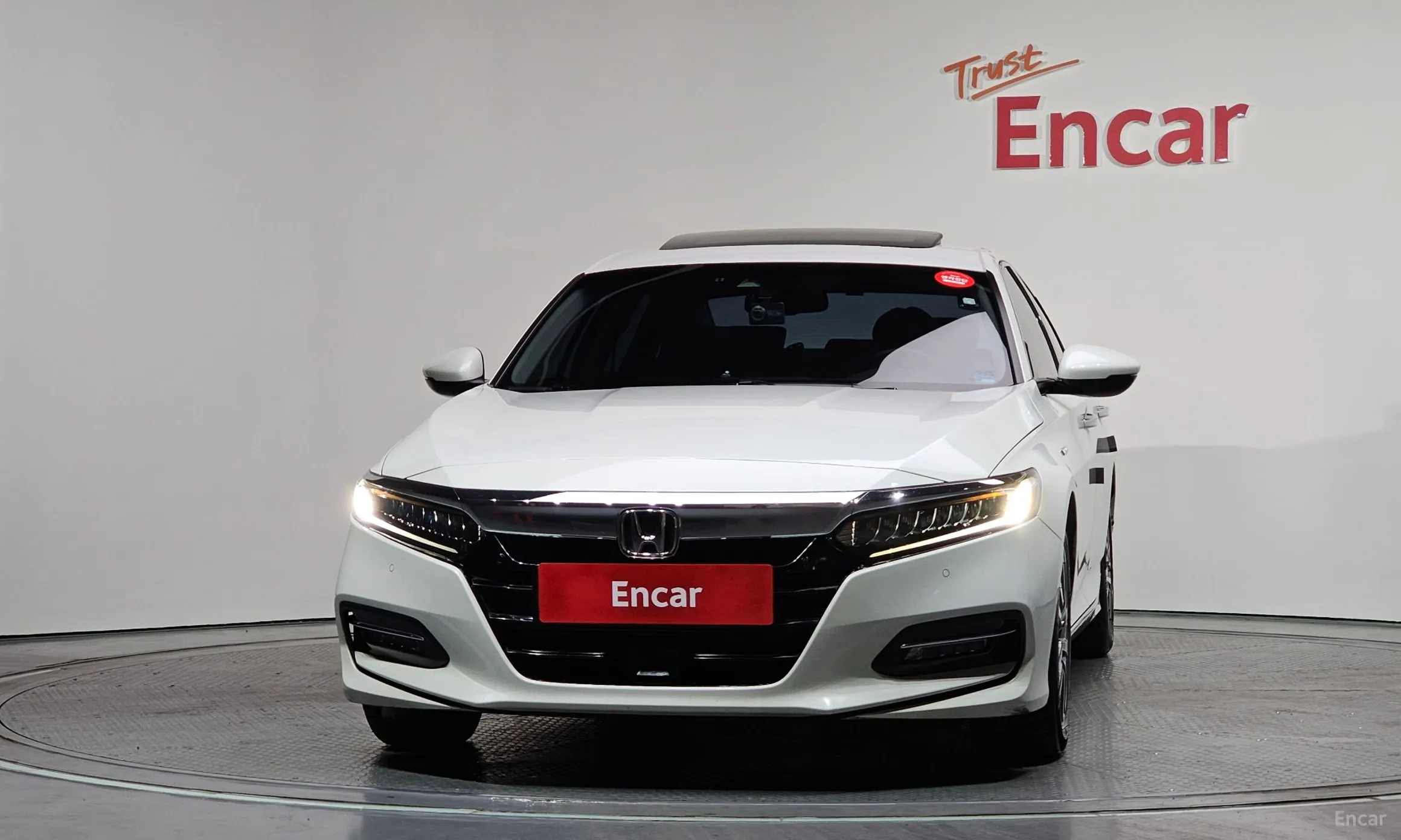 Honda Accord 10th Generation превью 3