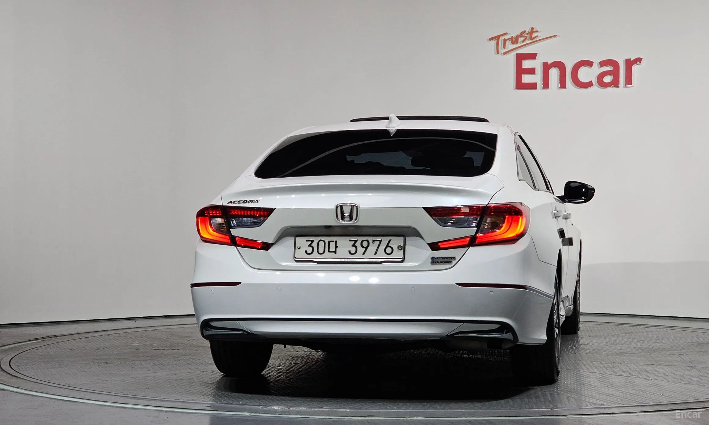 Honda Accord 10th Generation превью 4