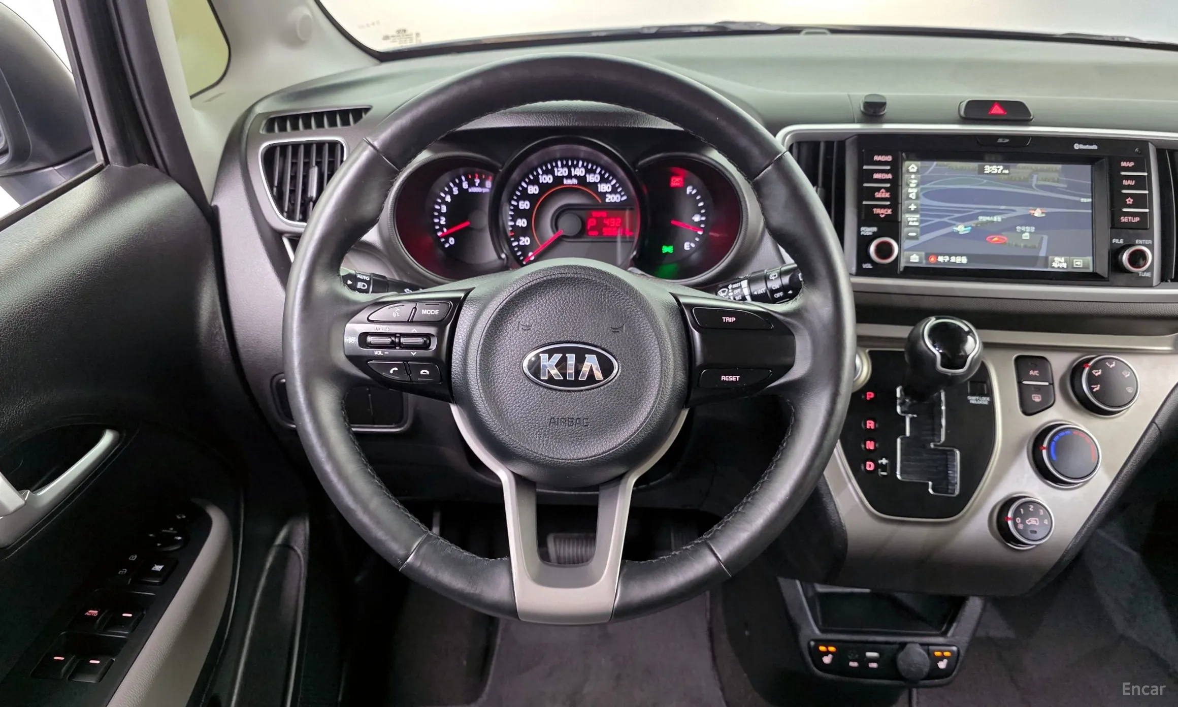 Kia Ray превью 12