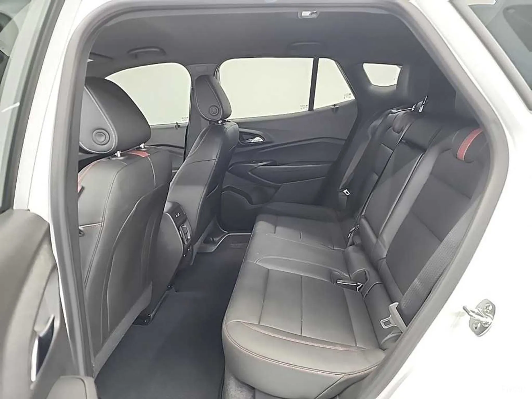 Chevrolet (GM Daewoo) Trax Crossover превью 12