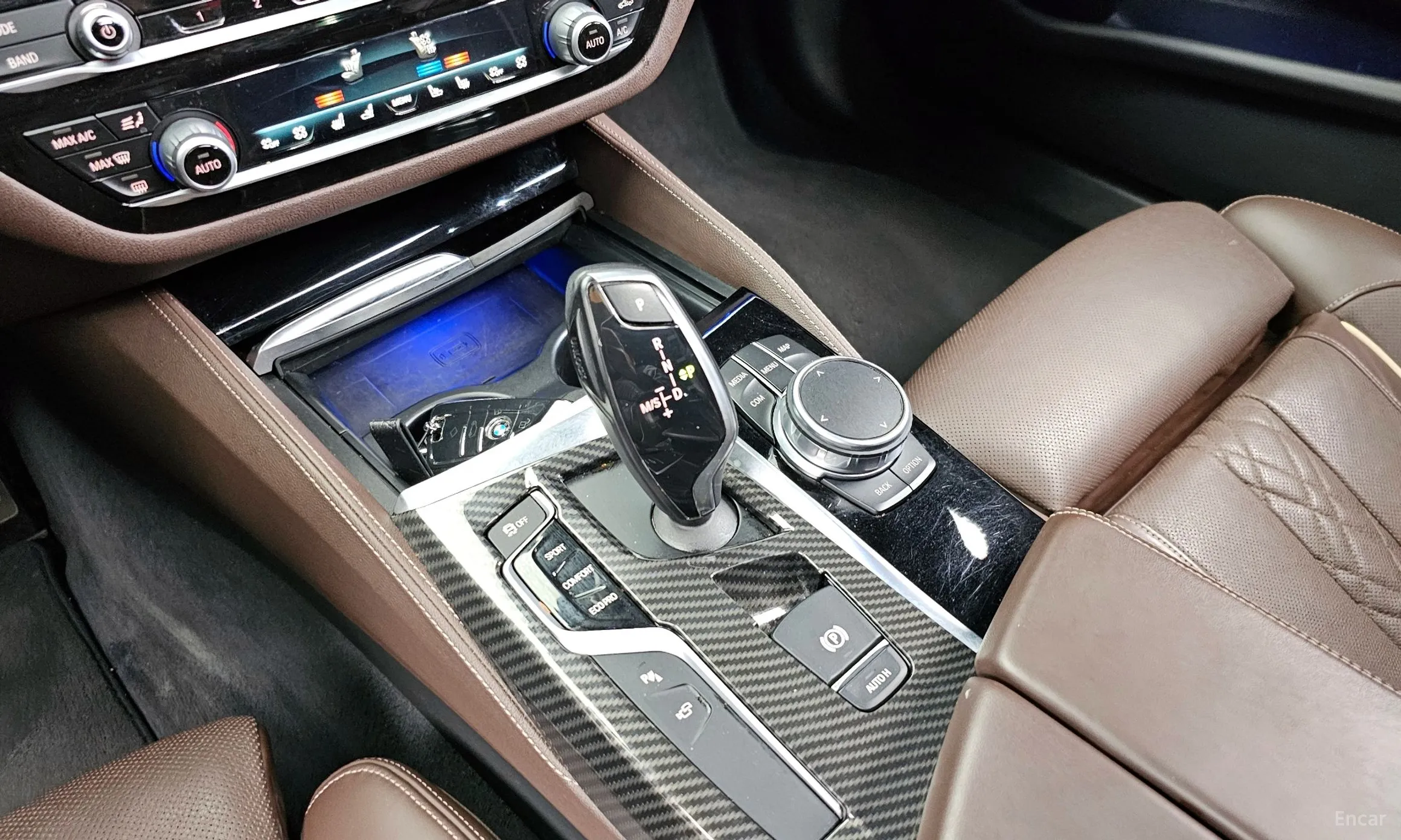 BMW 5 Series (G30) превью 9