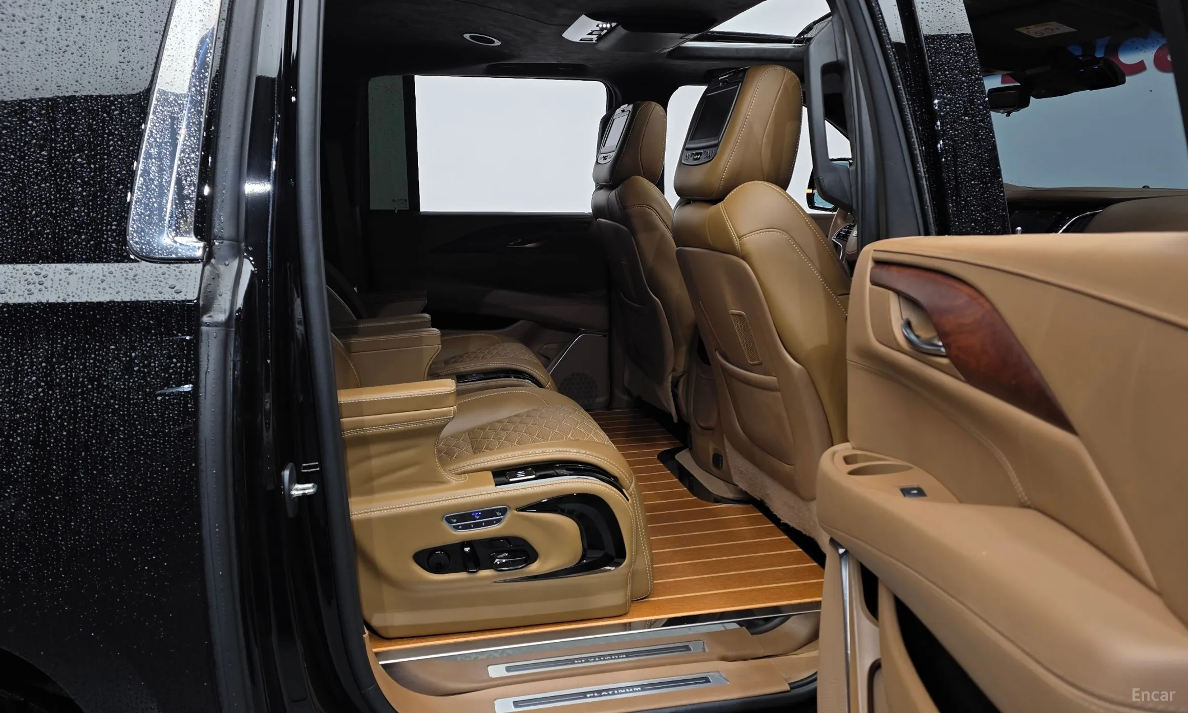 Cadillac Escalade превью 12