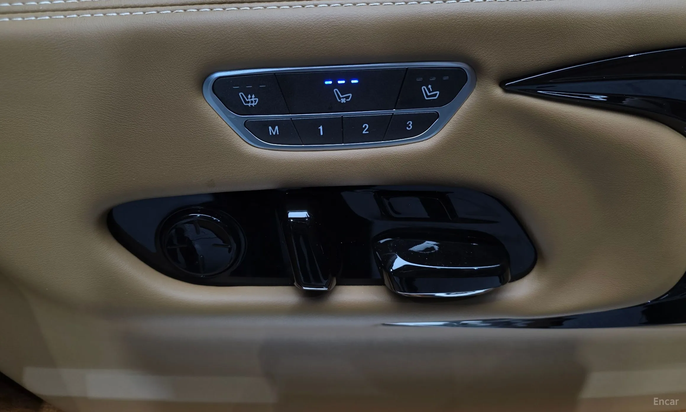 Cadillac Escalade превью 17