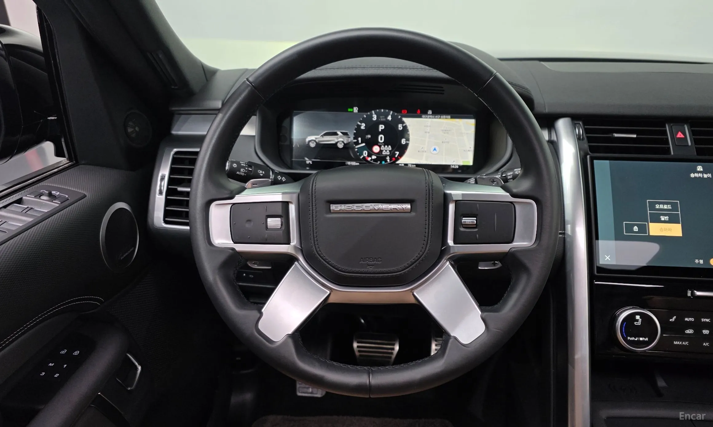 Land Rover Discovery 5 превью 14