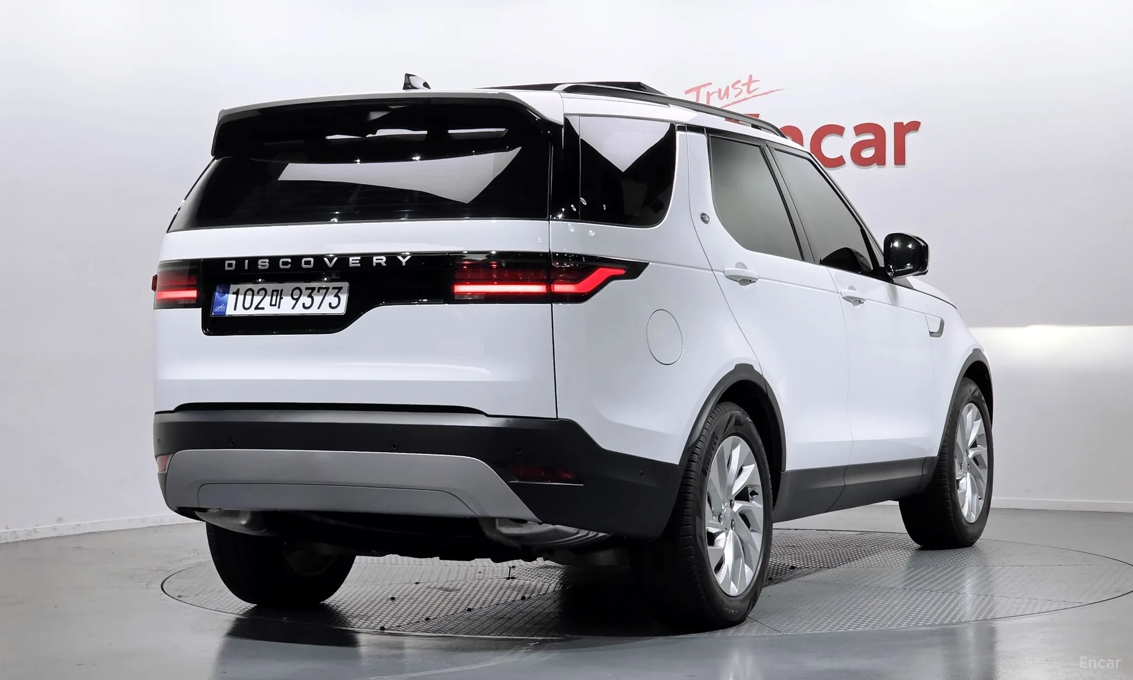 Land Rover Discovery 5 превью 2