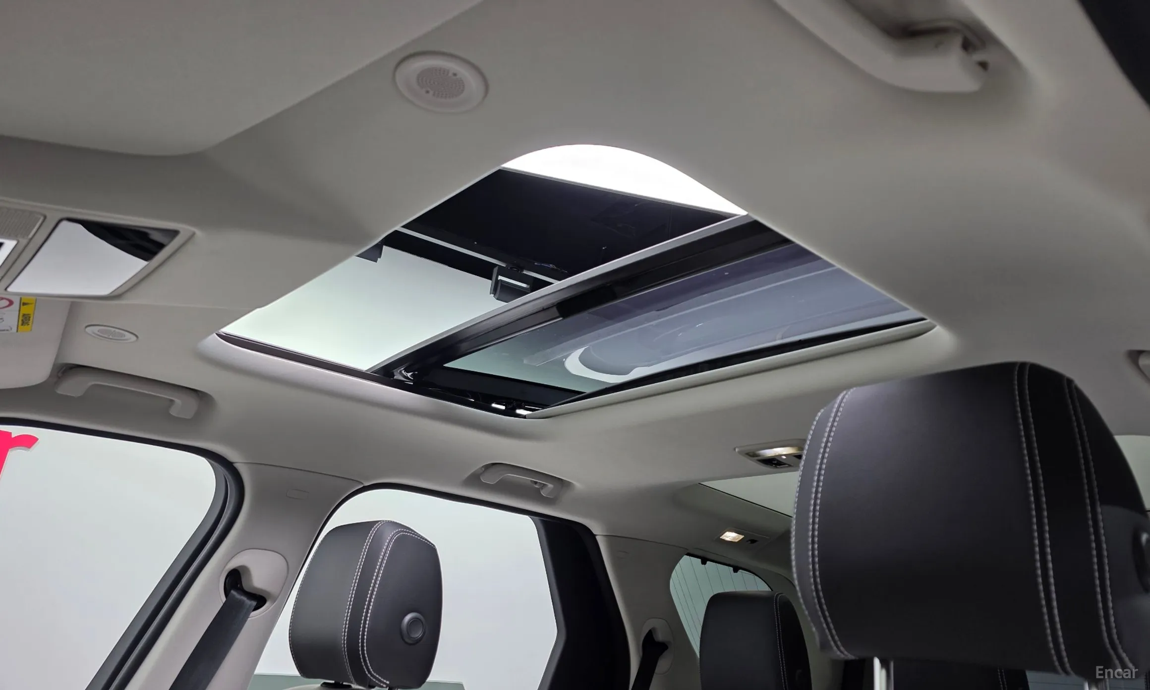Land Rover Discovery 5 превью 18
