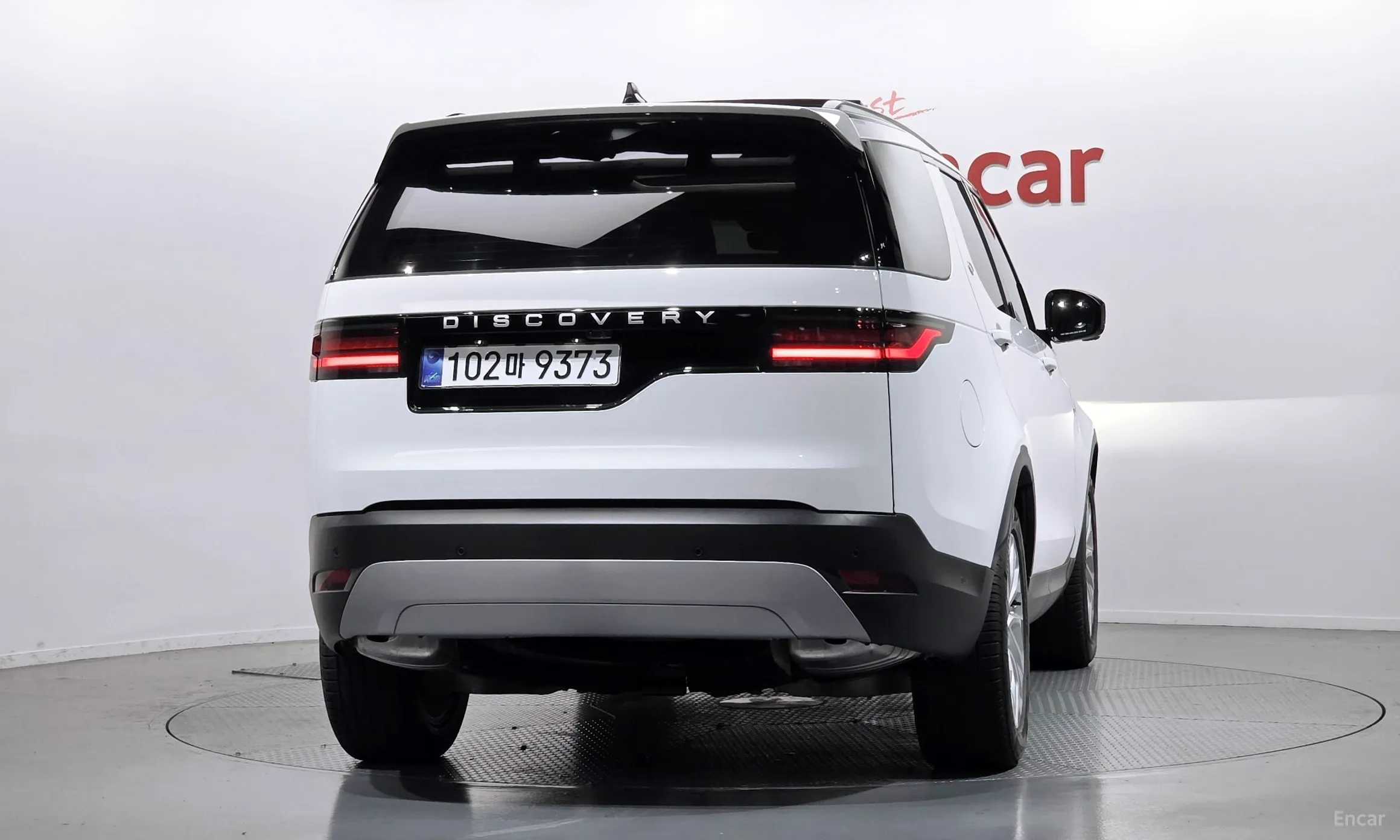 Land Rover Discovery 5 превью 4